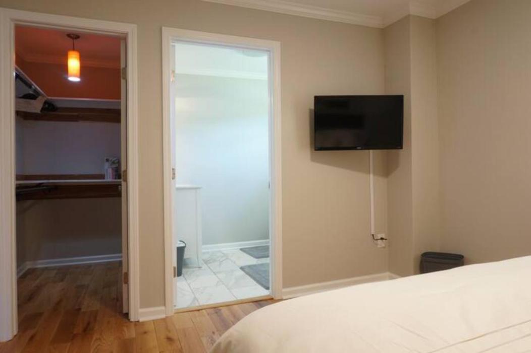 Double Room with Private Bathroom - Photo 6