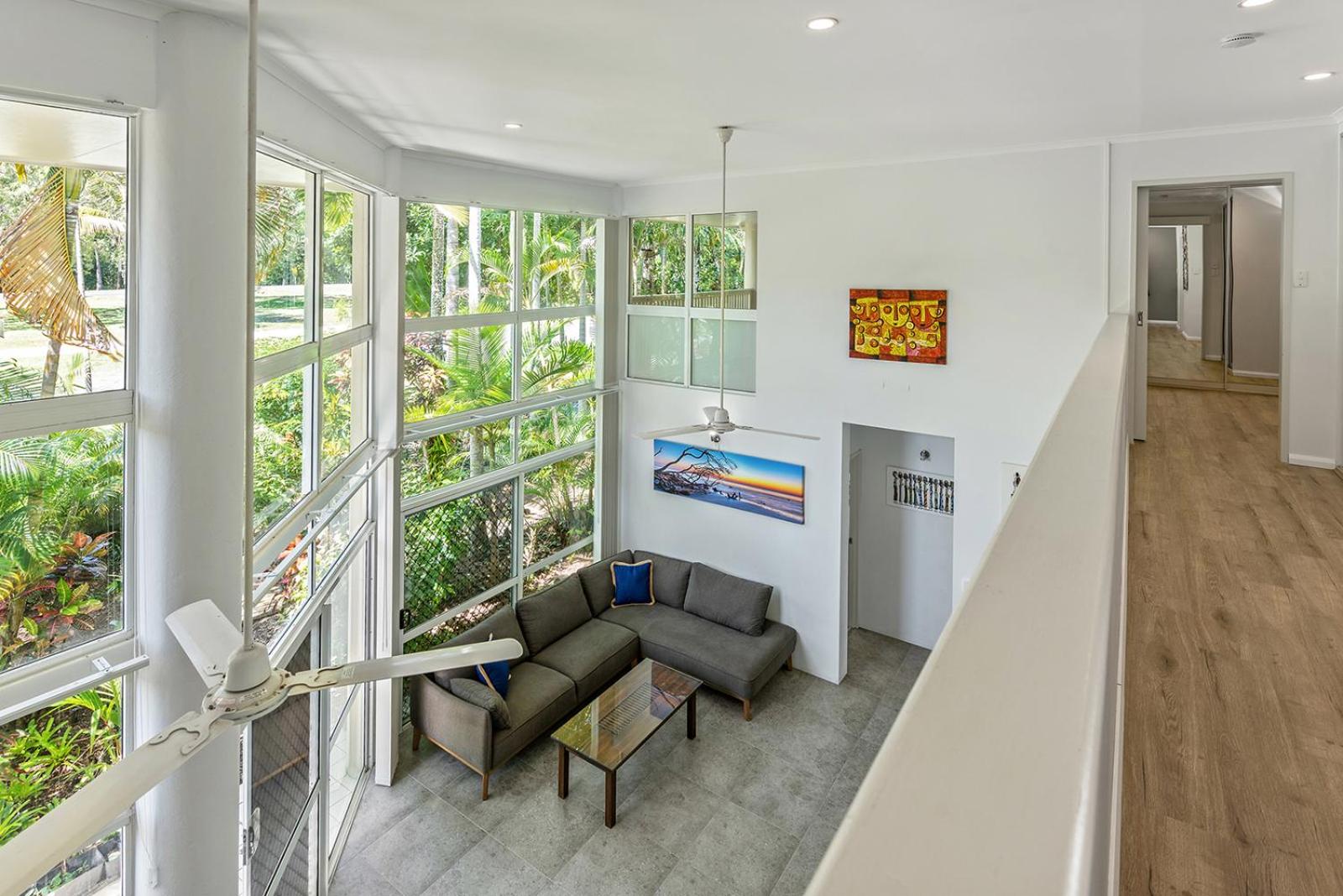 Deluxe 3 Bedroom Townhouse with Courtyard photo 1