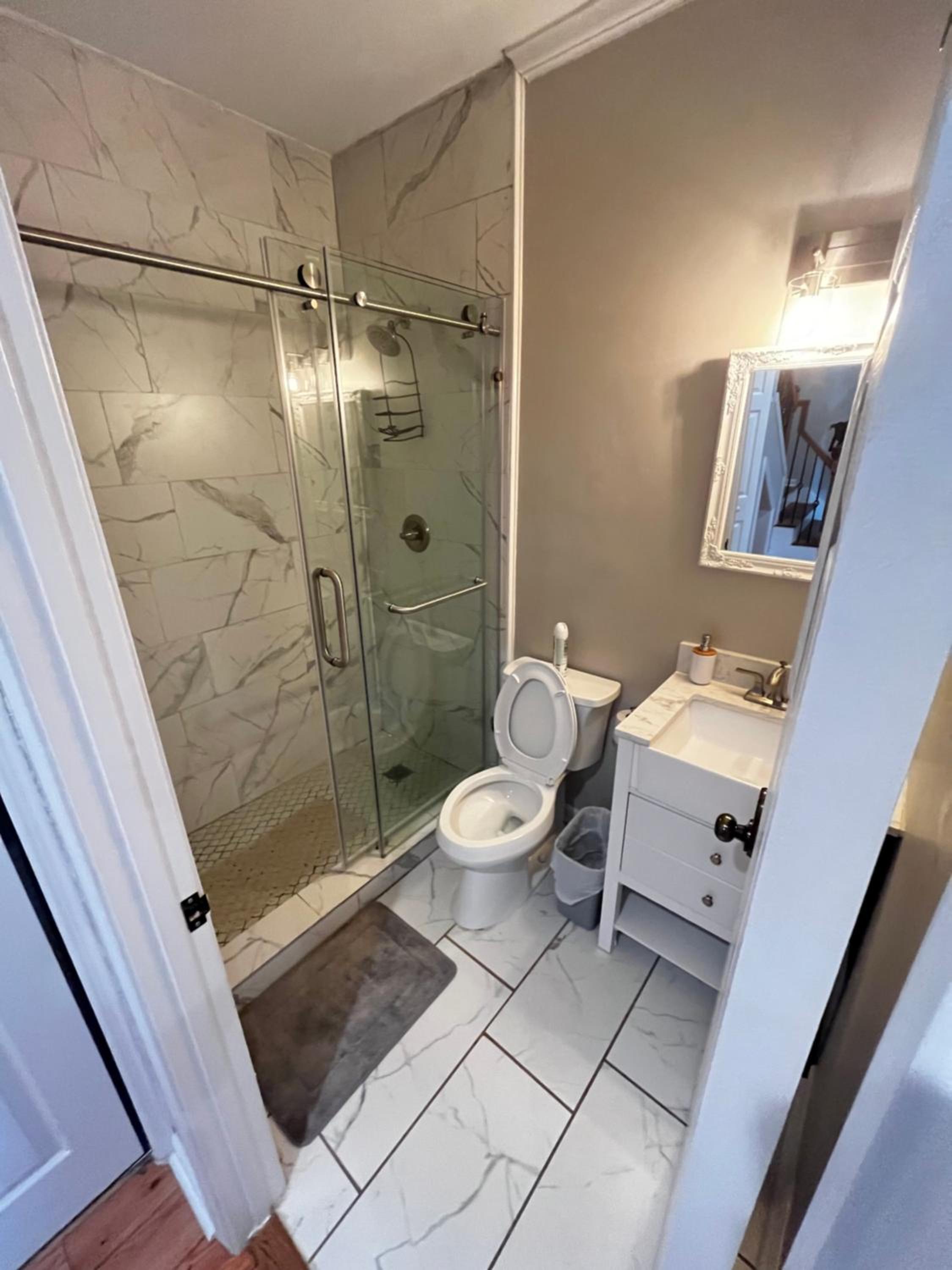 Double Room with Private External Bathroom - Photo 2