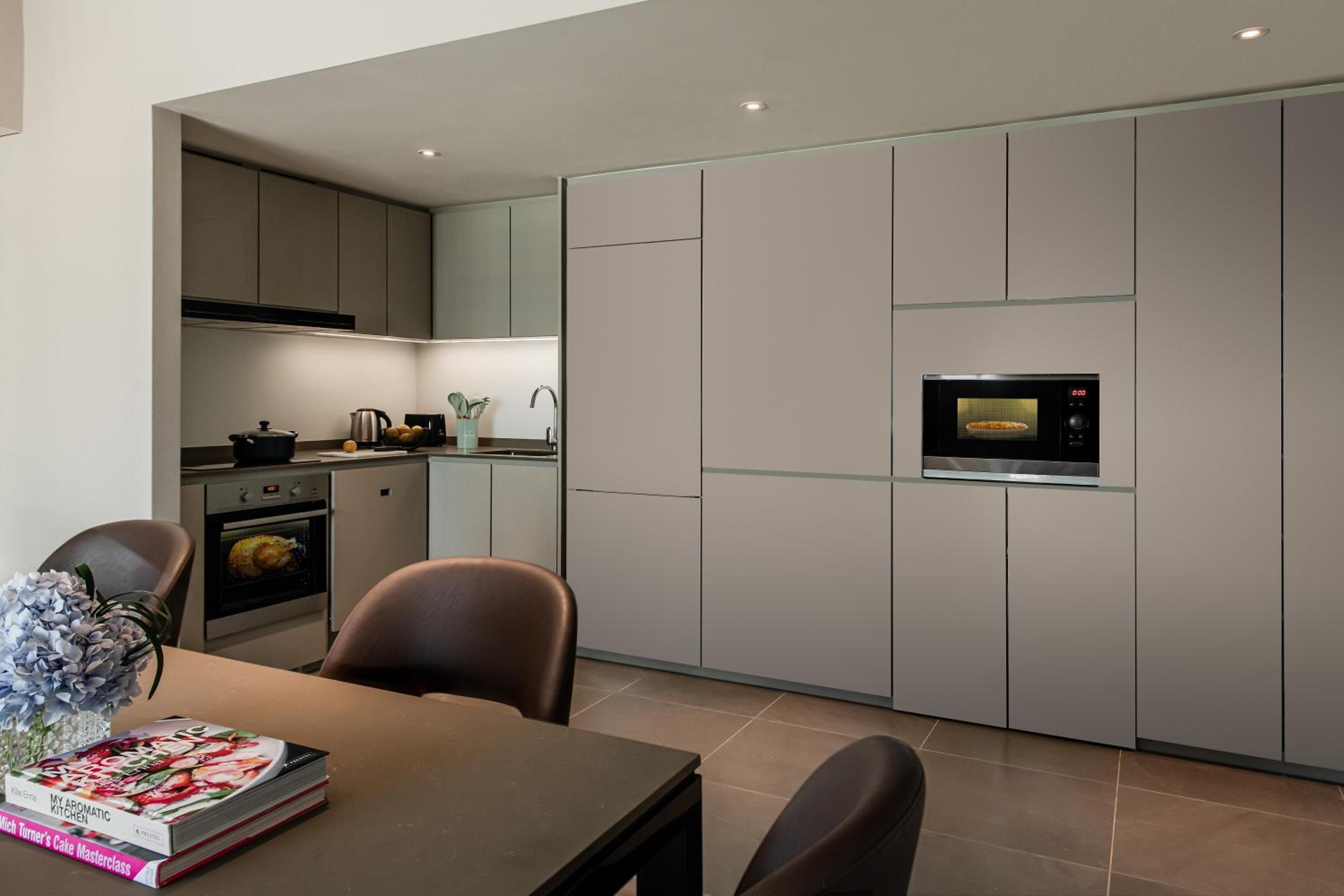 2 Bedroom Premier Sea View - Photo 4