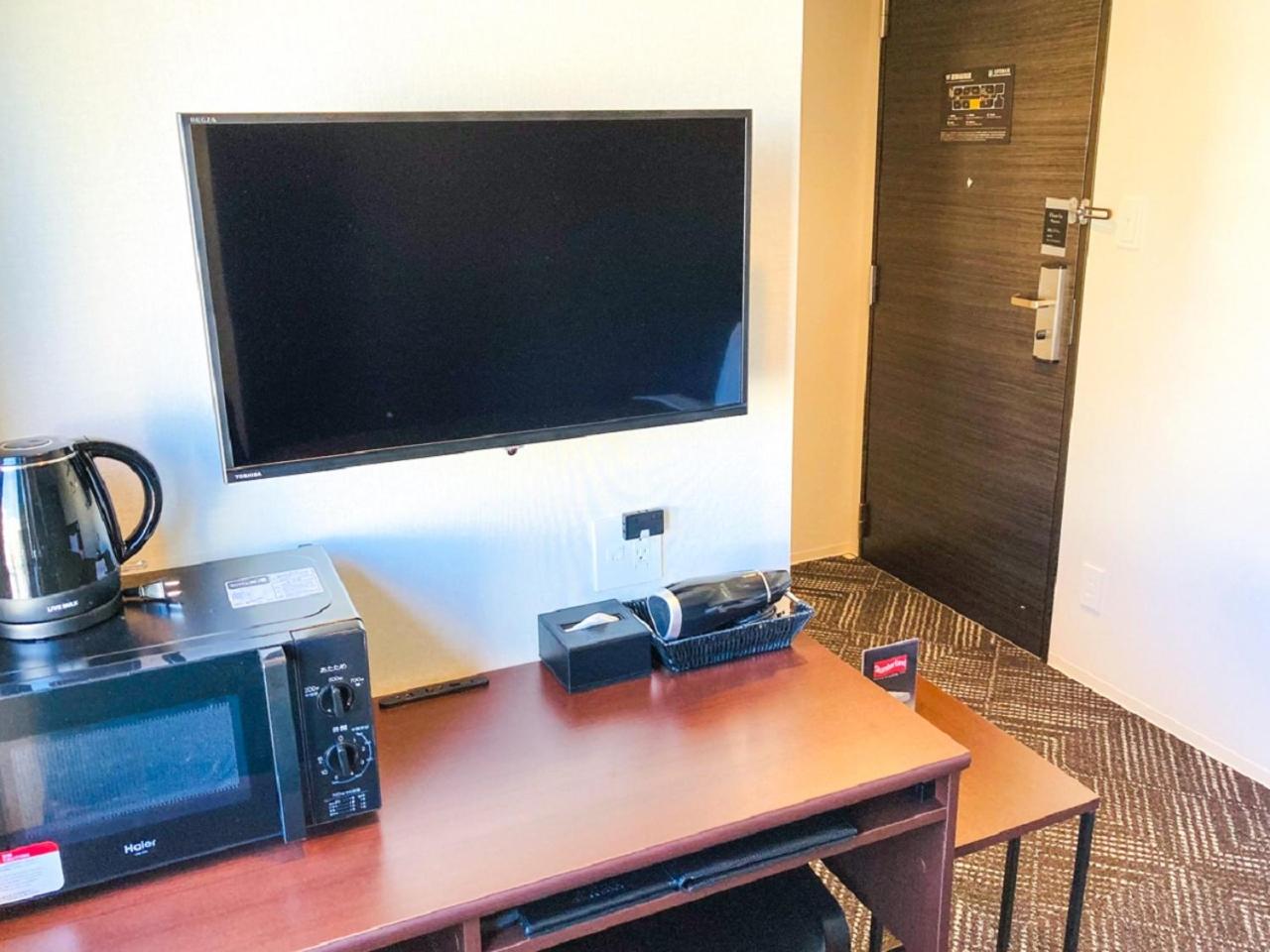 Double Room with Small Double Bed - Smoking - Photo 3