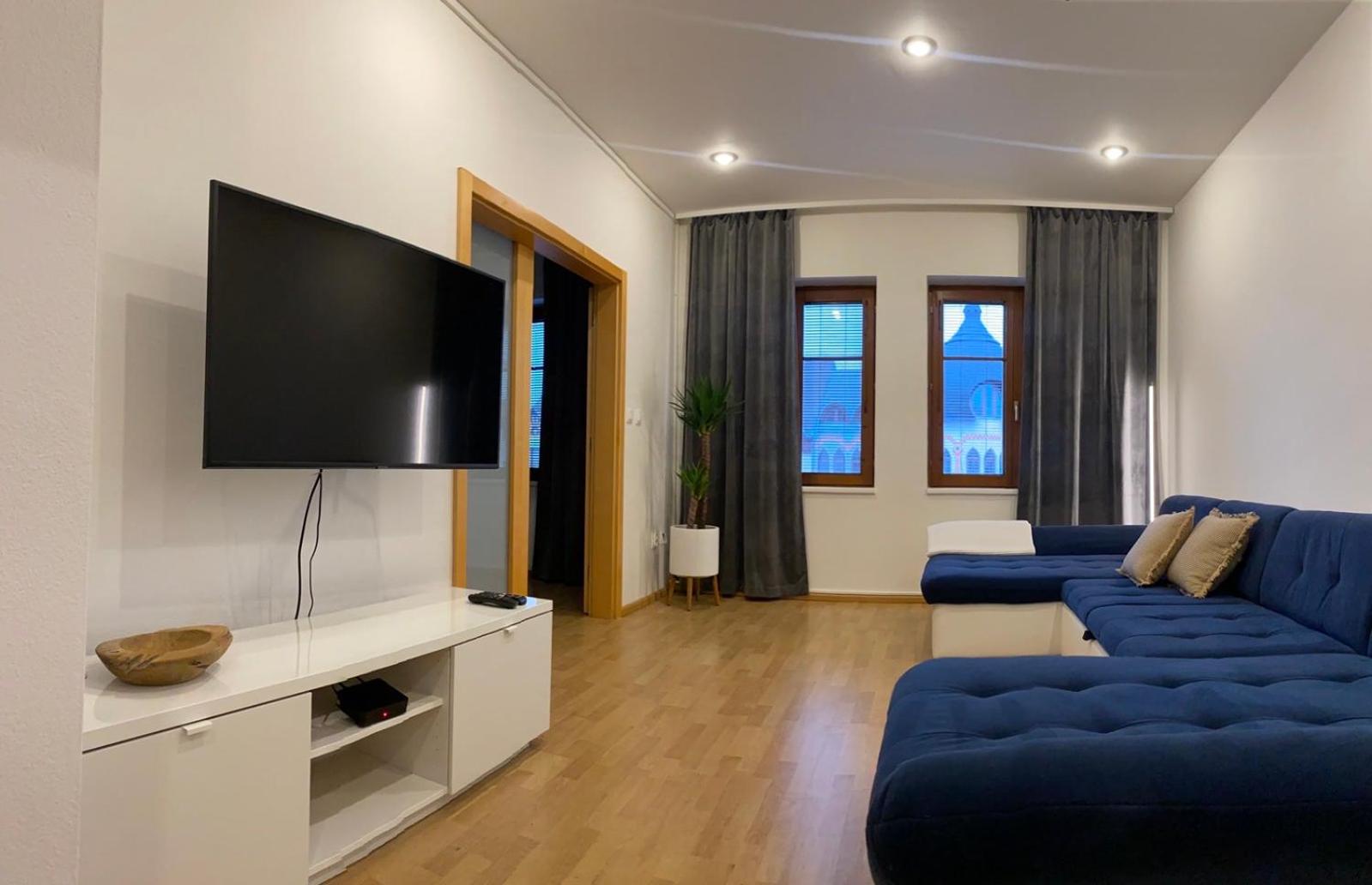 Two-Bedroom Apartment - Photo 7