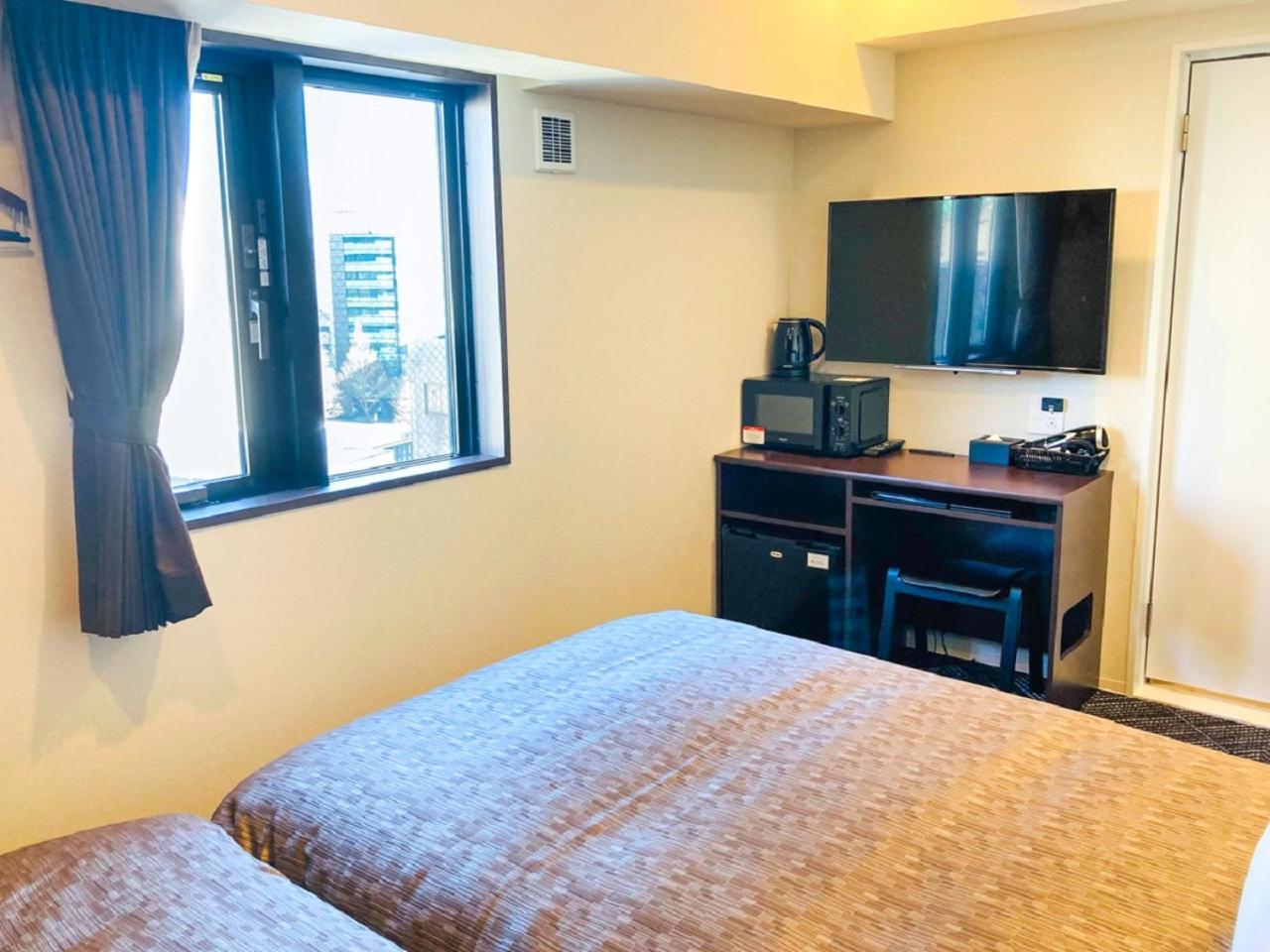 Twin Room - Non-Smoking - Photo 4