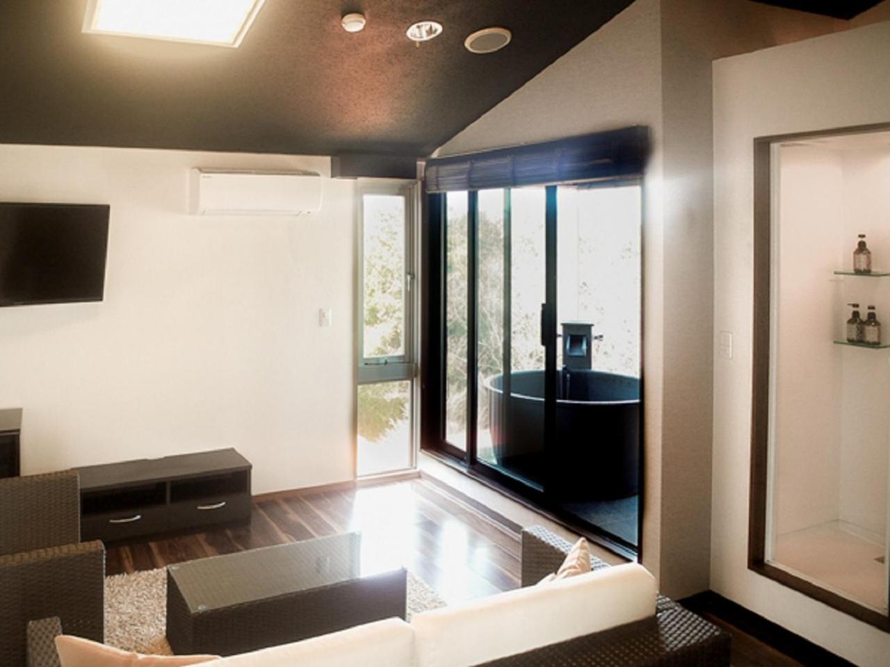 Suite Room with Open Air Bath - Smoking photo 2