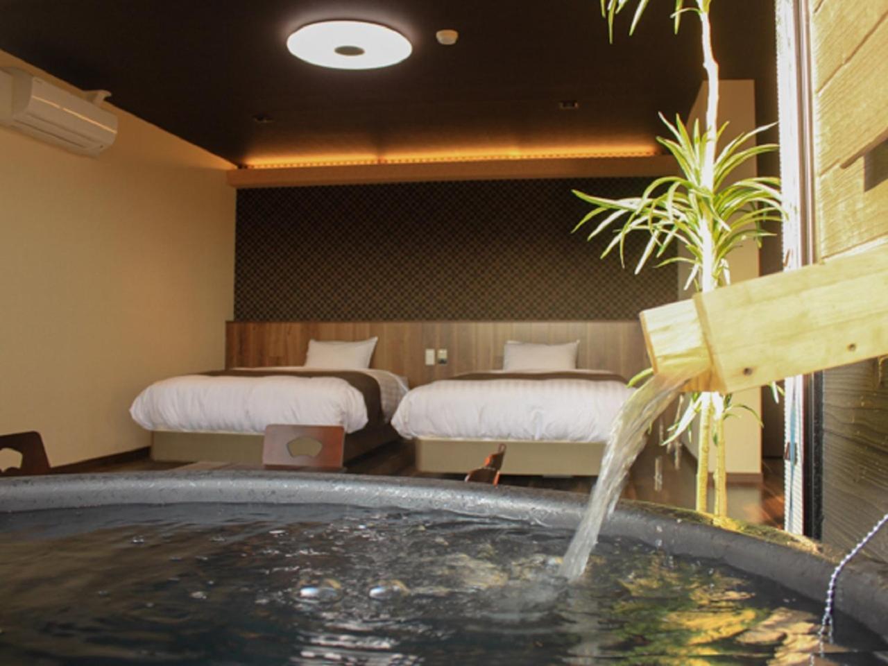 Modern Premium Room with Open-Air Bath photo 2