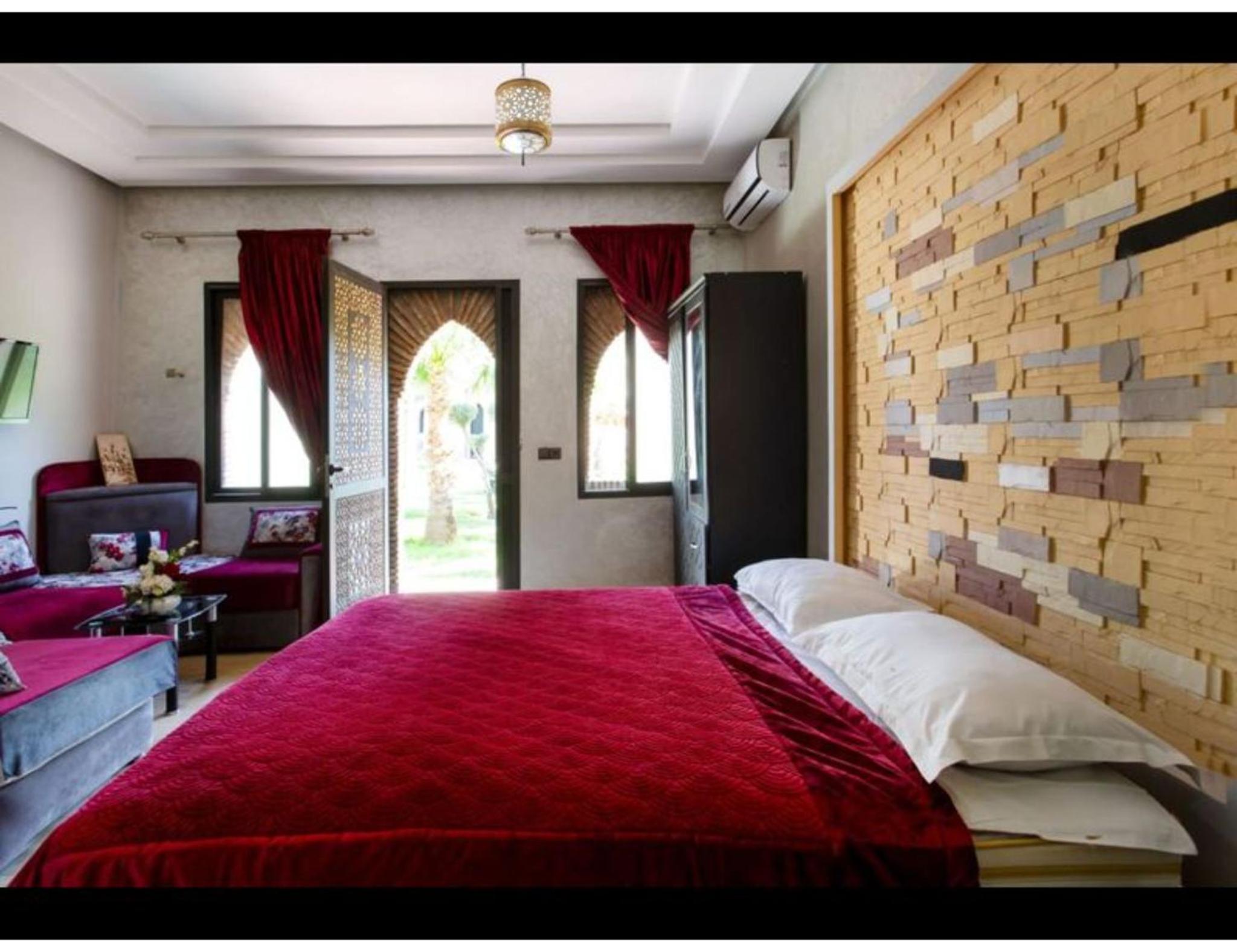 Villa photo 1