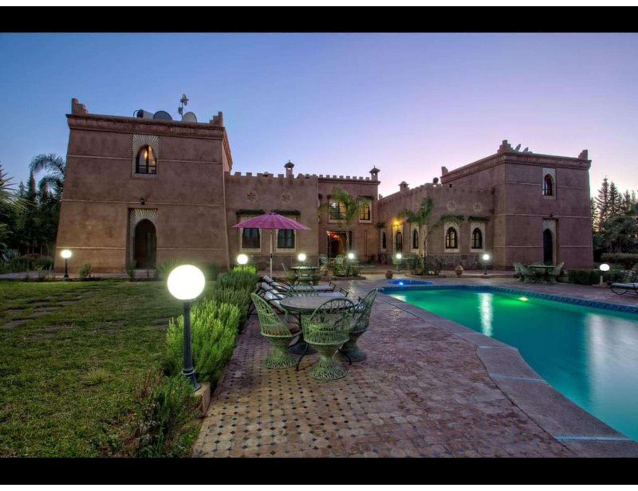 Villa photo 2