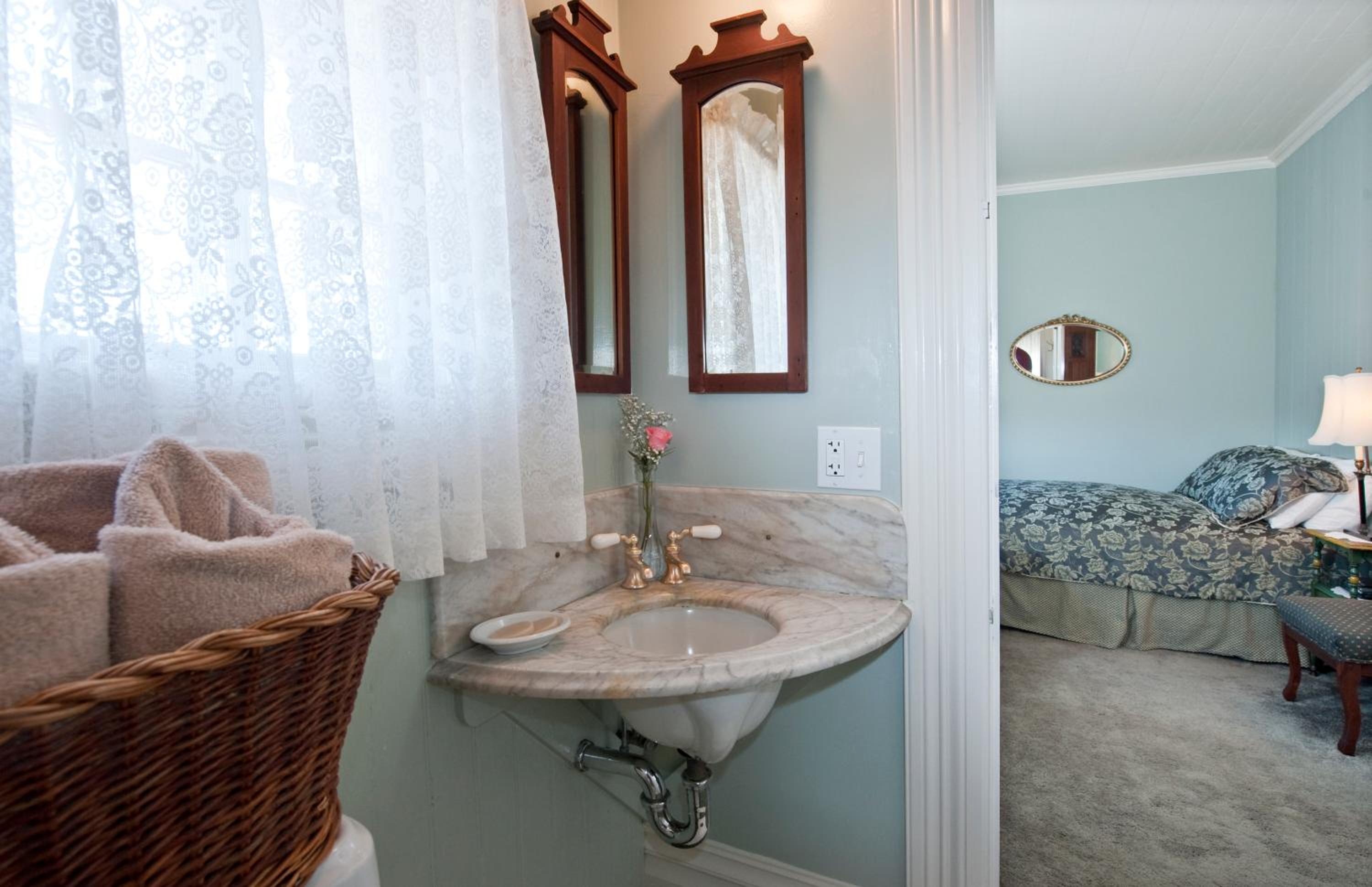 Small Double Room photo 2