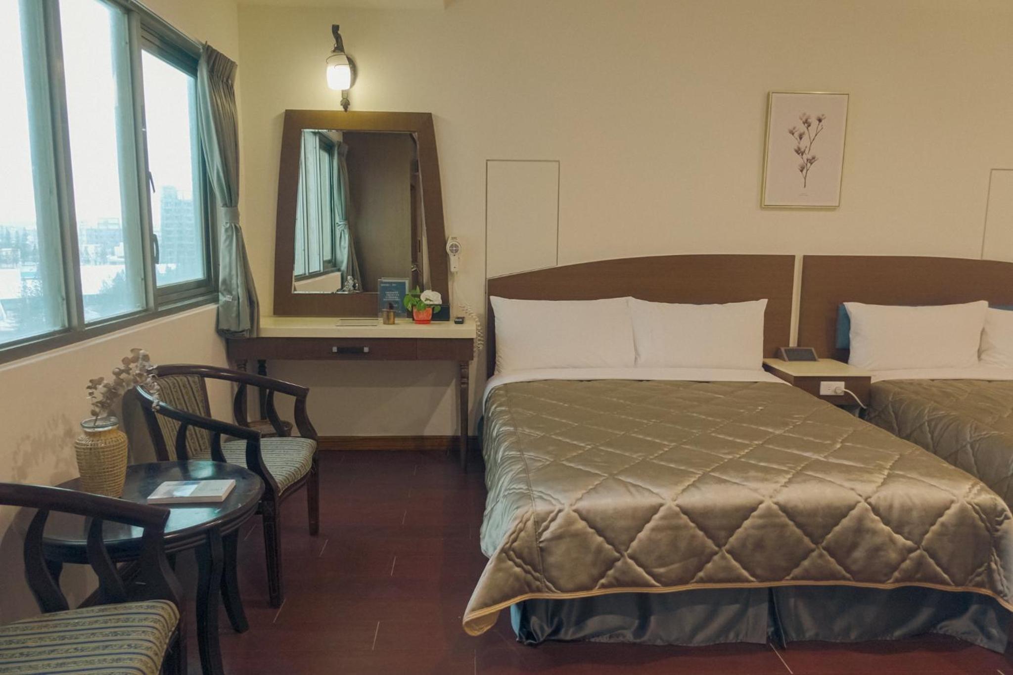 Standard Twin Room
