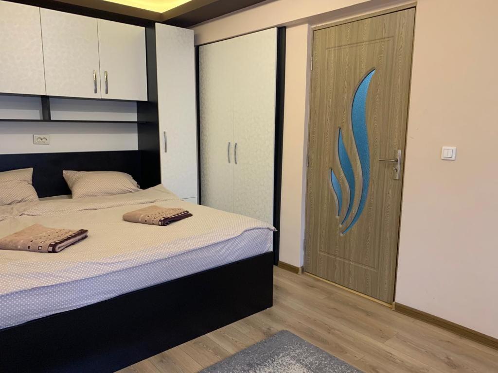 One-Bedroom Apartment - Photo 25