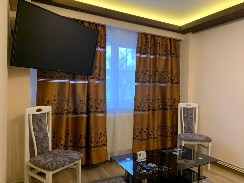 One-Bedroom Apartment - Photo 22