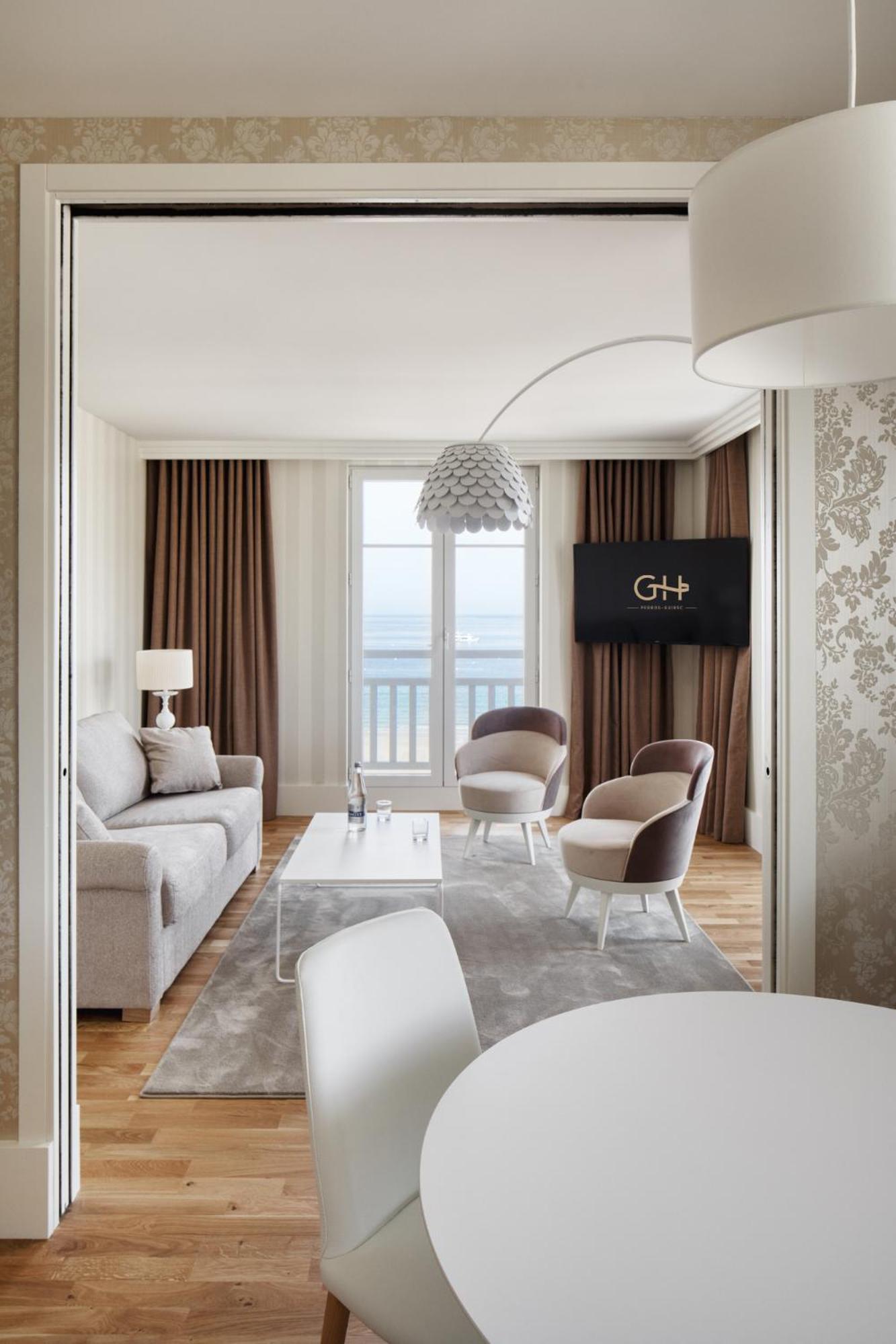 Suite photo 1