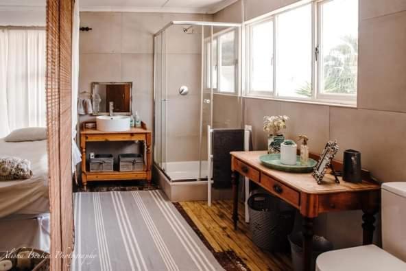 Four-Bedroom House - Photo 15