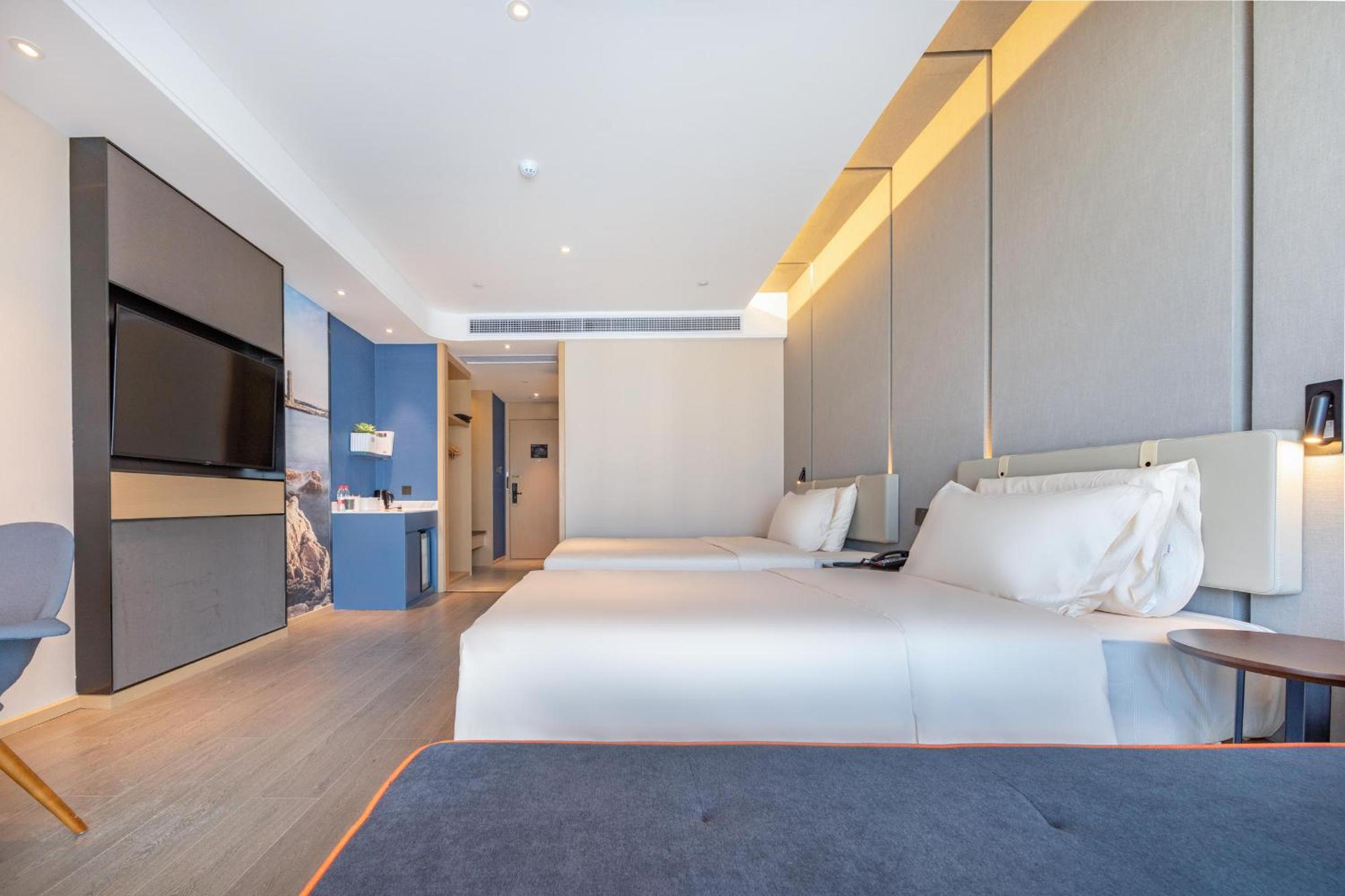 Superior Twin Room with Sea View photo 1