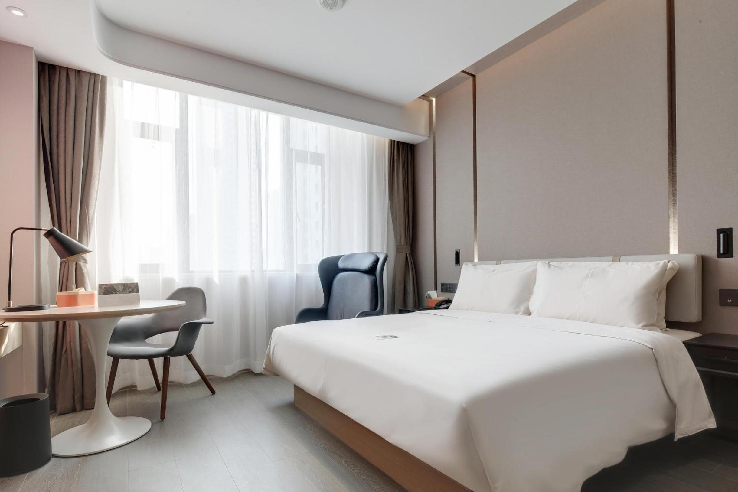 Elegant Double Room photo 1