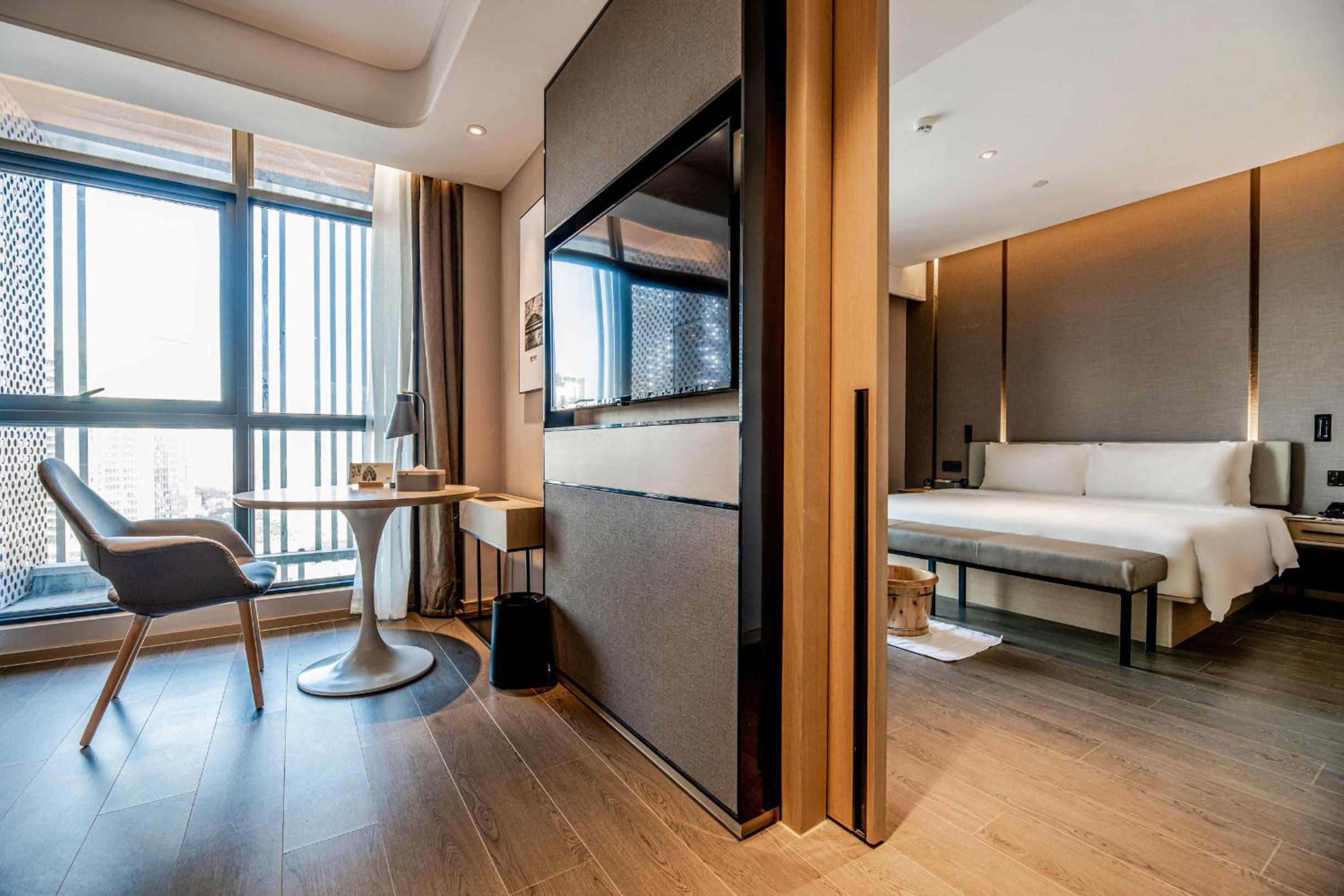 Junior Suite with Garden View  photo 2