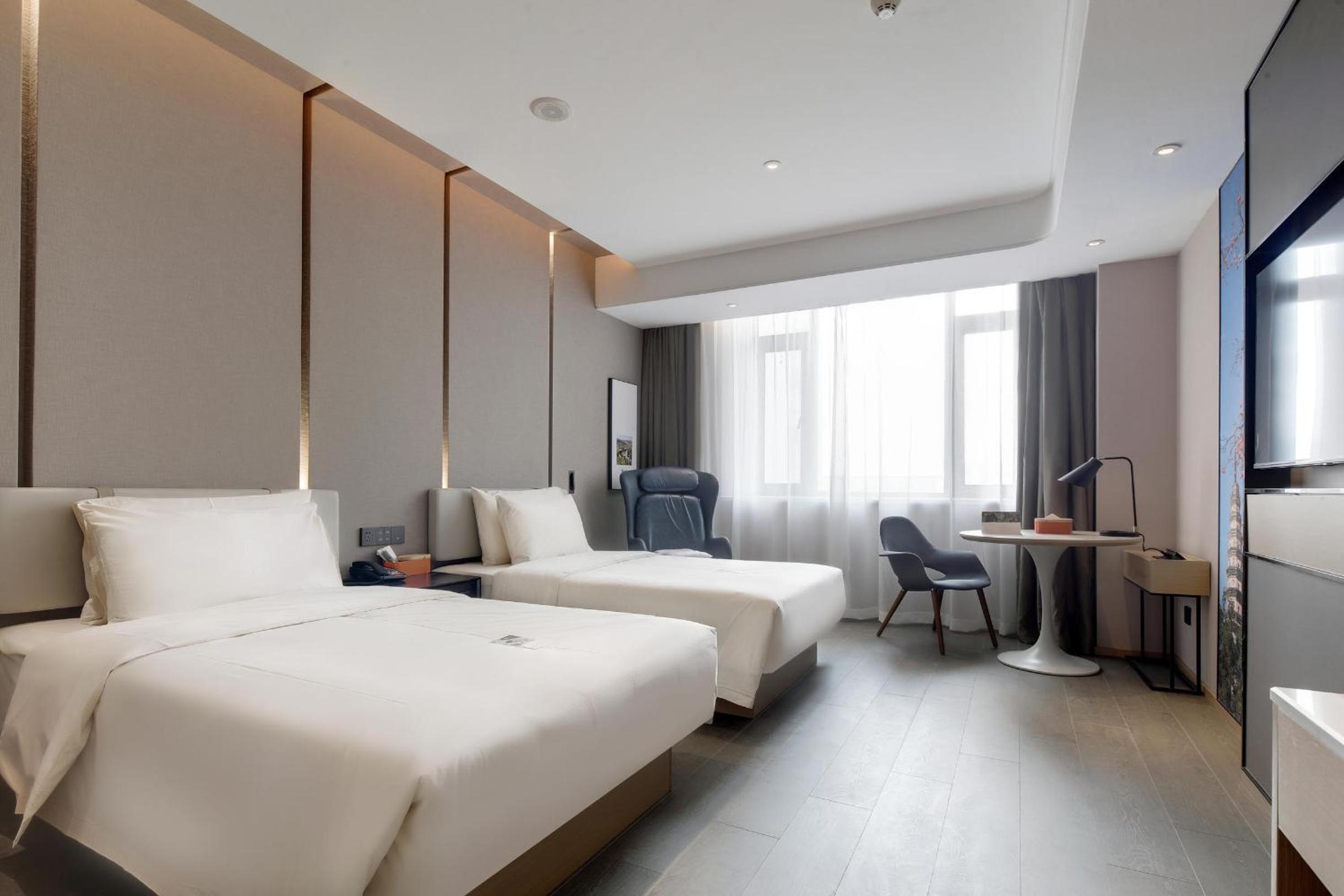 Deluxe Twin Room  photo 1