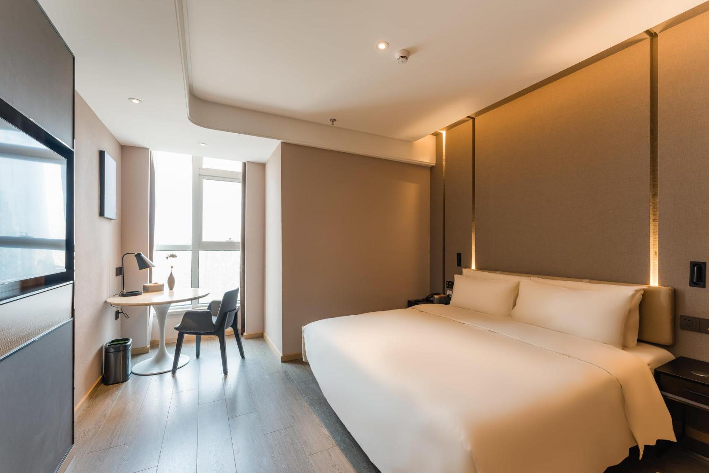 Superior Double Room with City View  photo 1