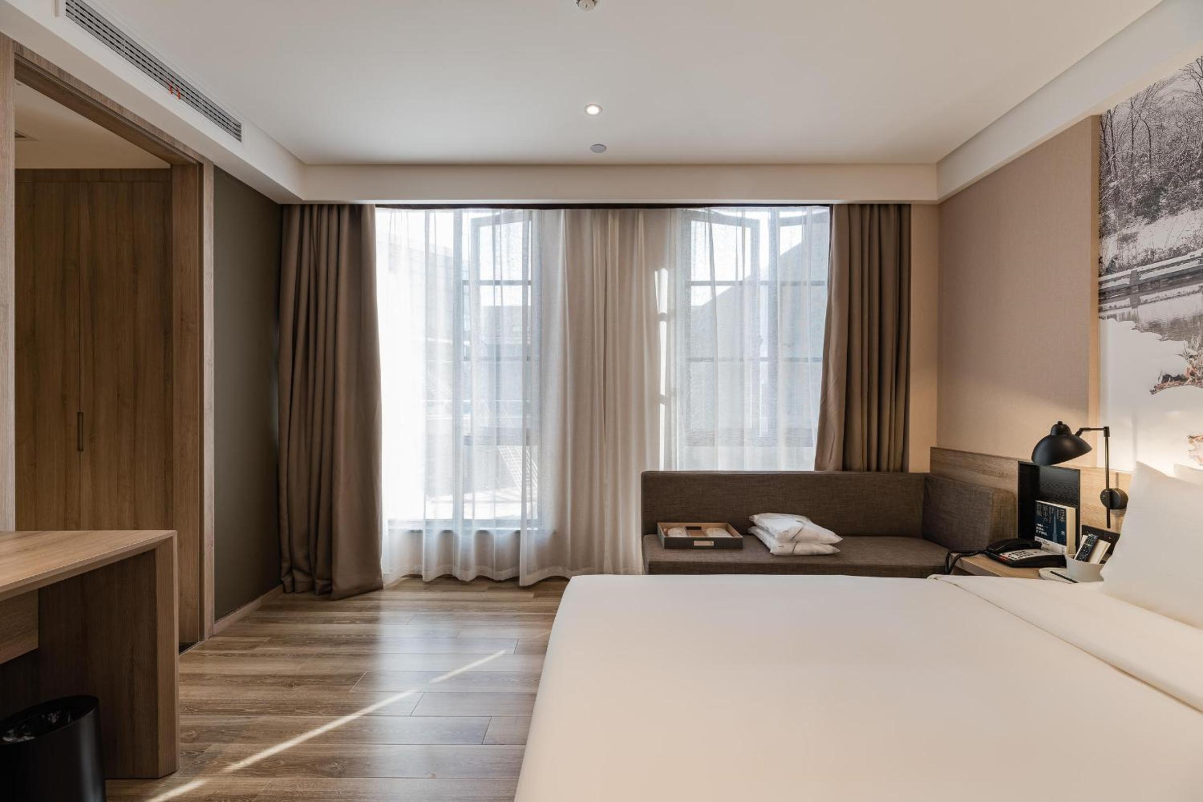 Deluxe Double Room  photo 1