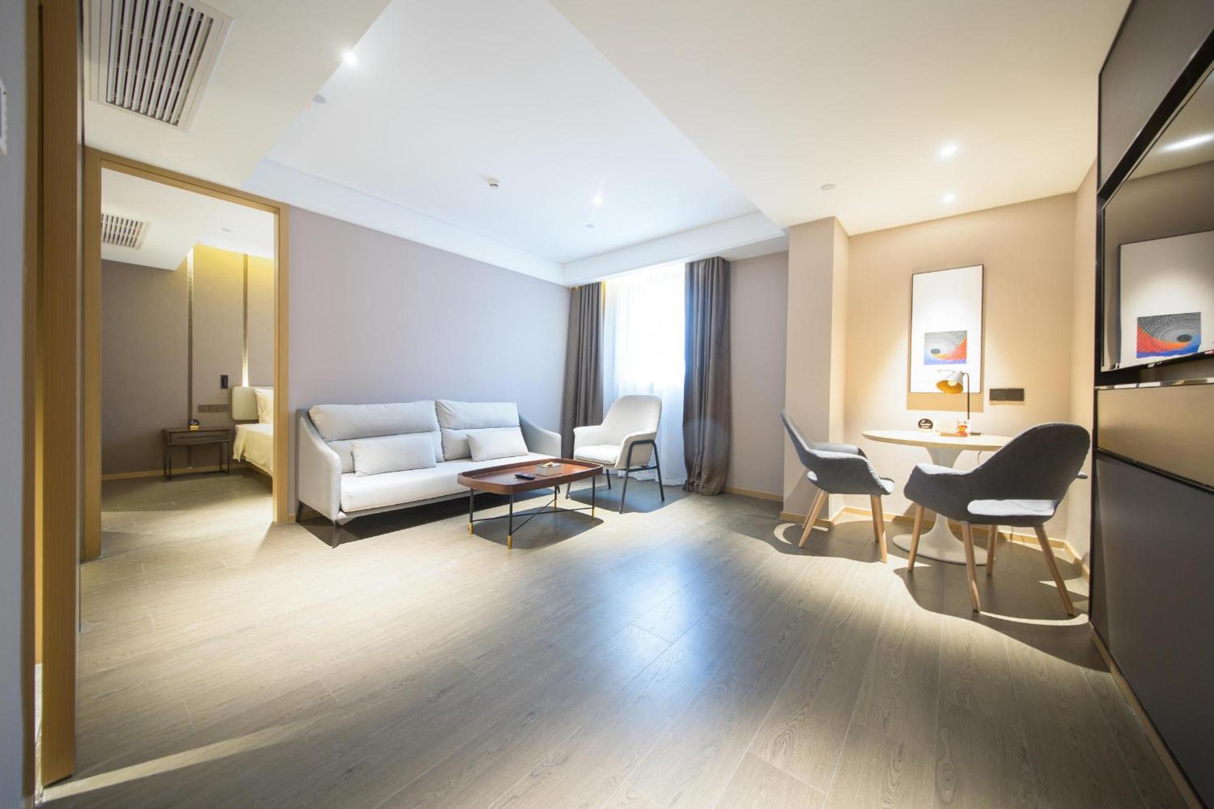 Deluxe Suite  photo 2