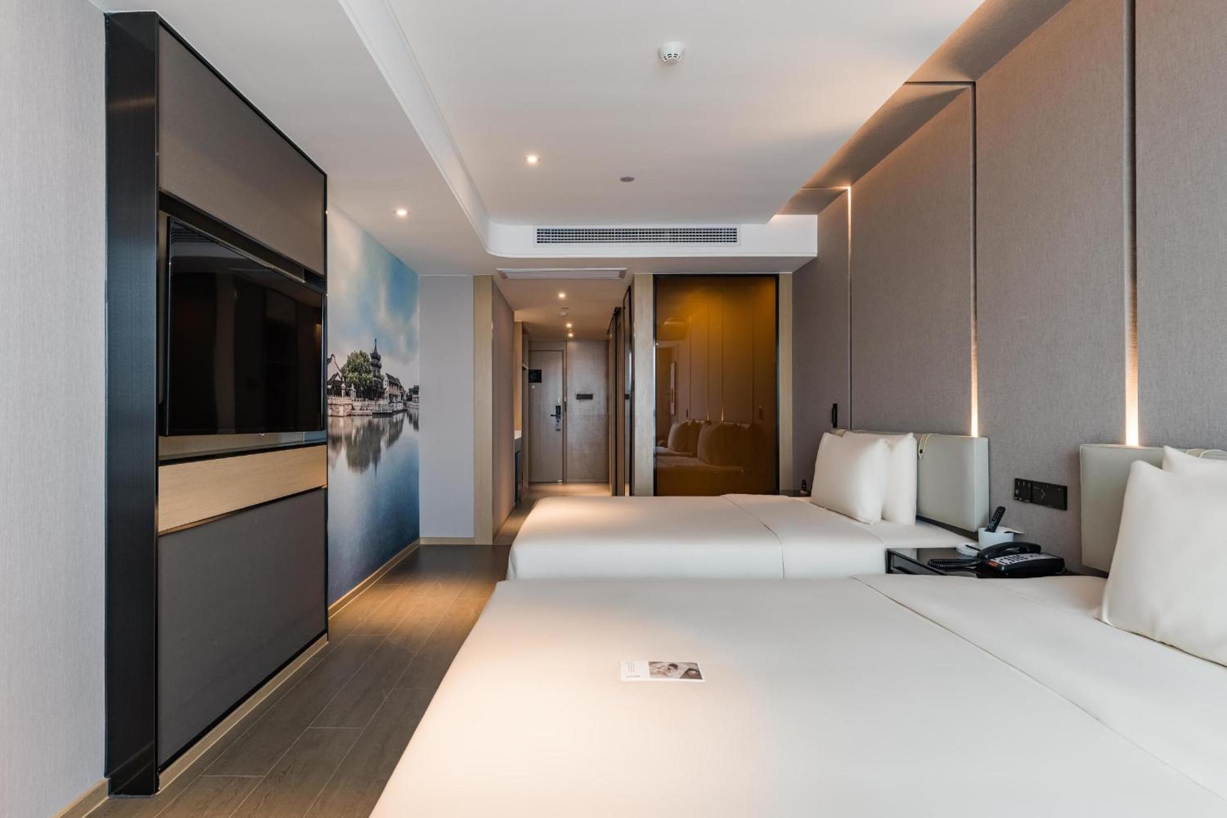Deluxe Family Room