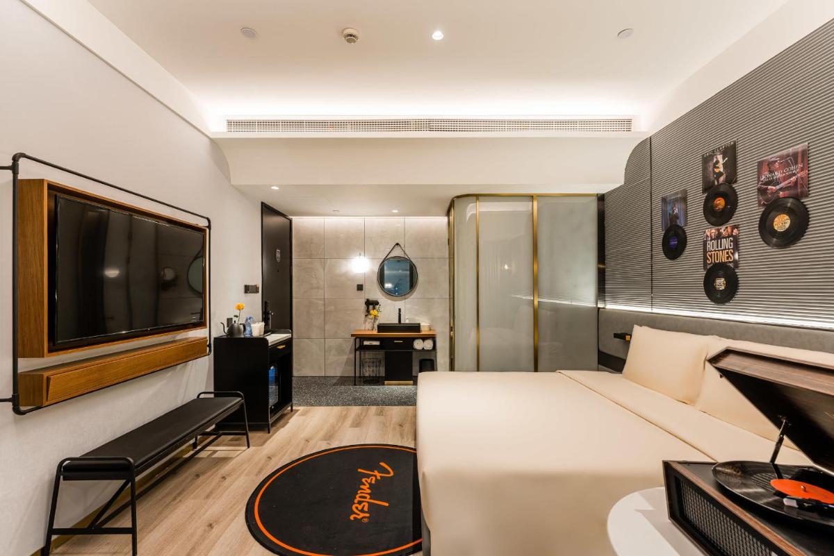 Double Room with Music Theme