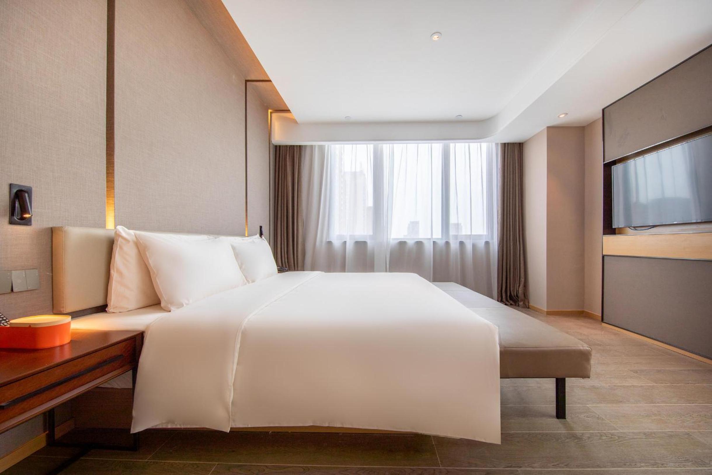 Deluxe Double Room With City View  photo 2