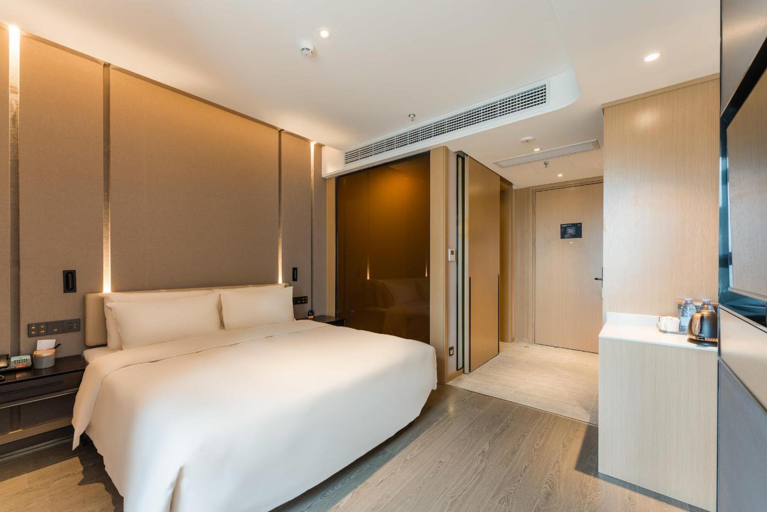 Superior Double Room with City View  photo 3