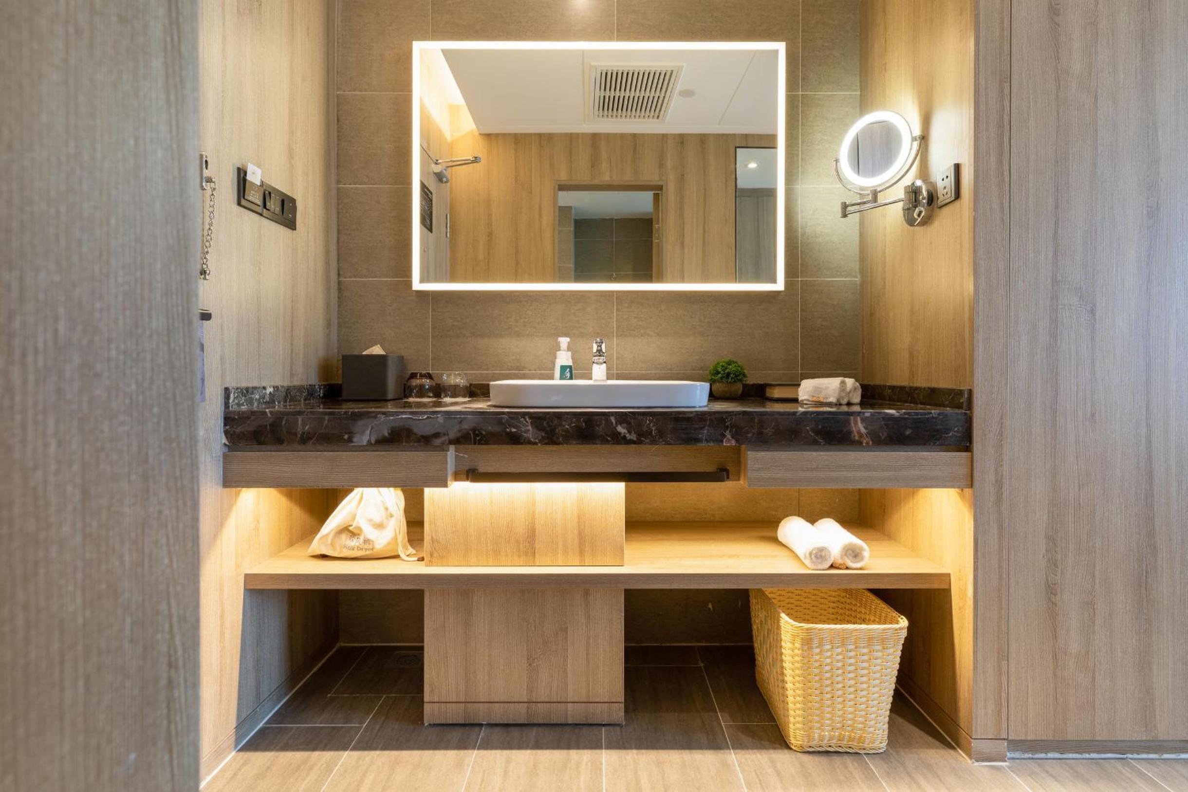 Elegant Double Room photo 2