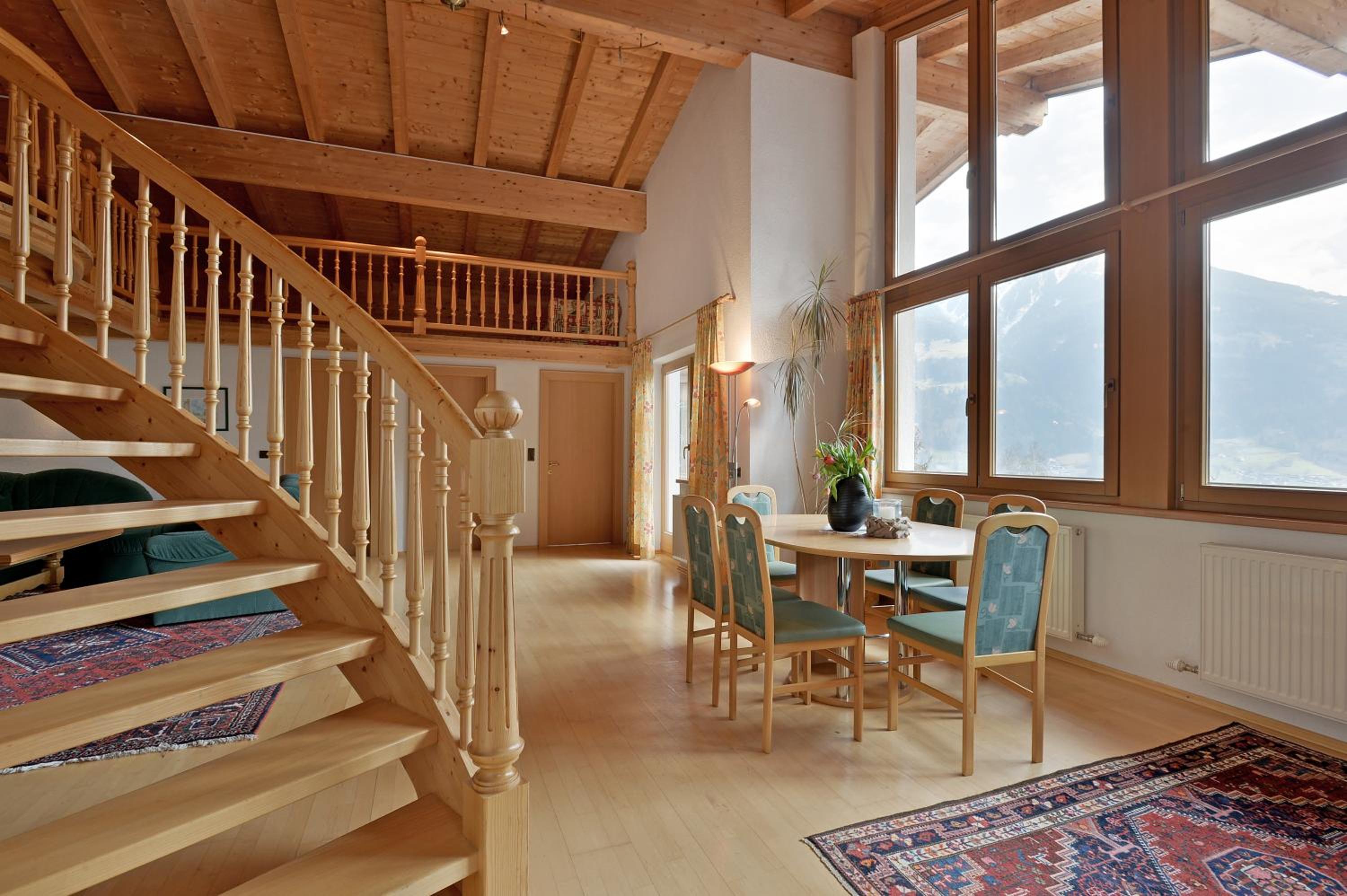 Apartment - Split Level photo 1