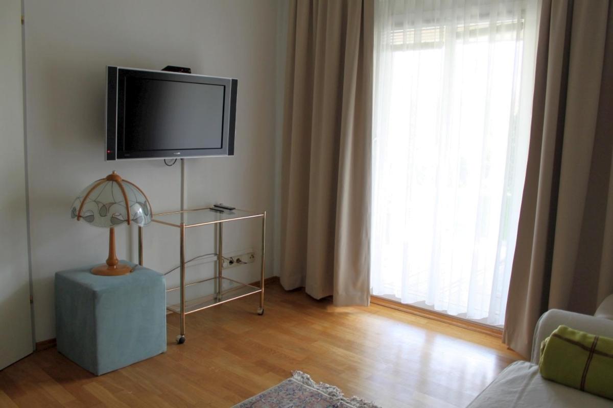 Apartment with Terrace photo 3