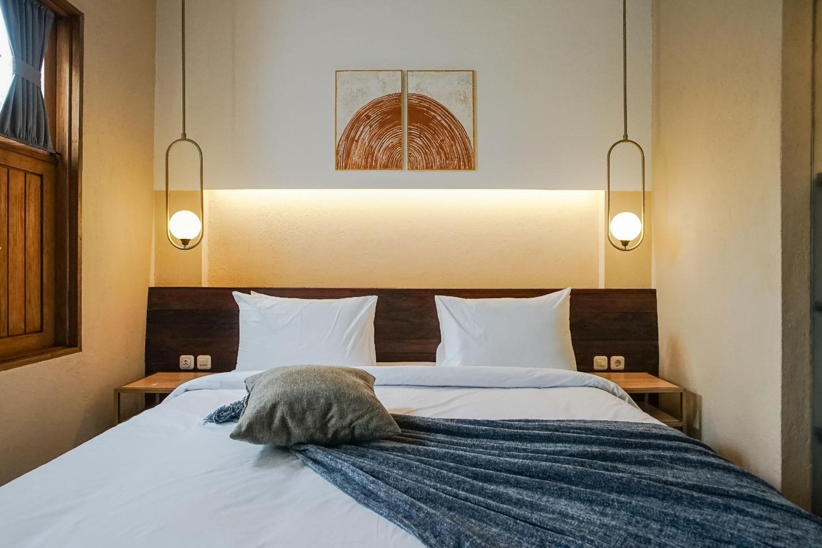 Standard Double Room - Photo 17