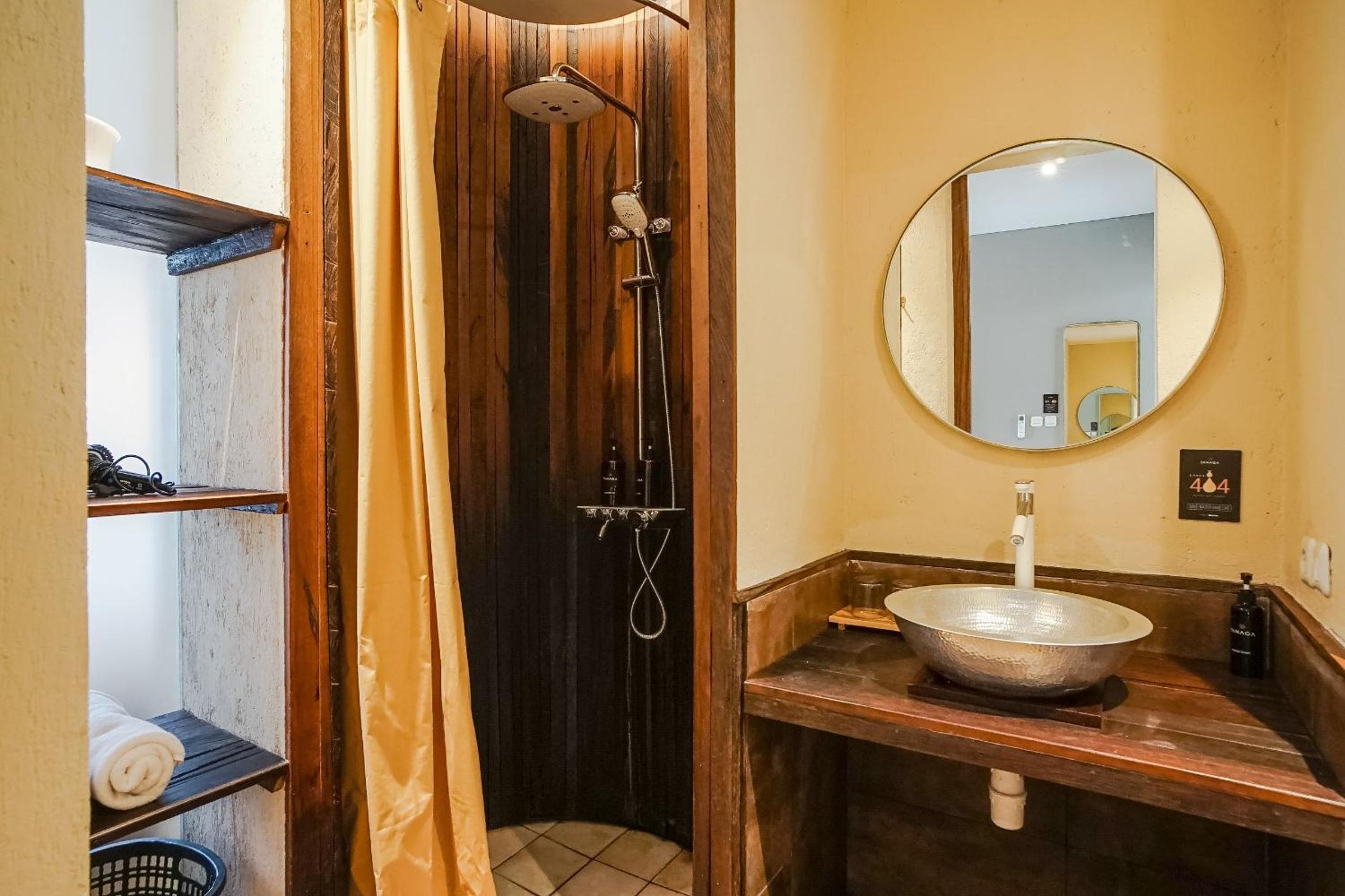 Standard Double Room - Photo 14