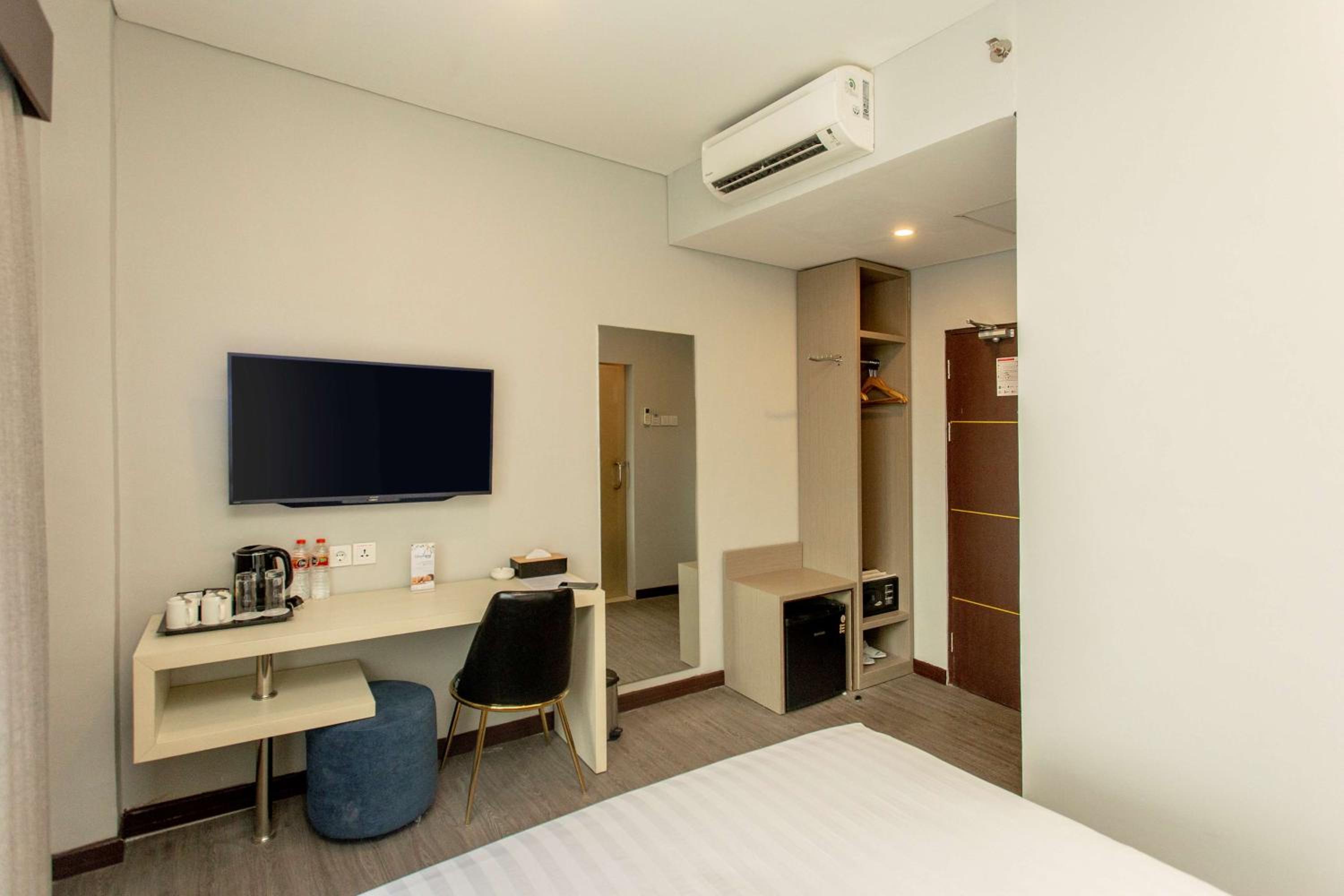 Superior Double Room - Smoking - Photo 8