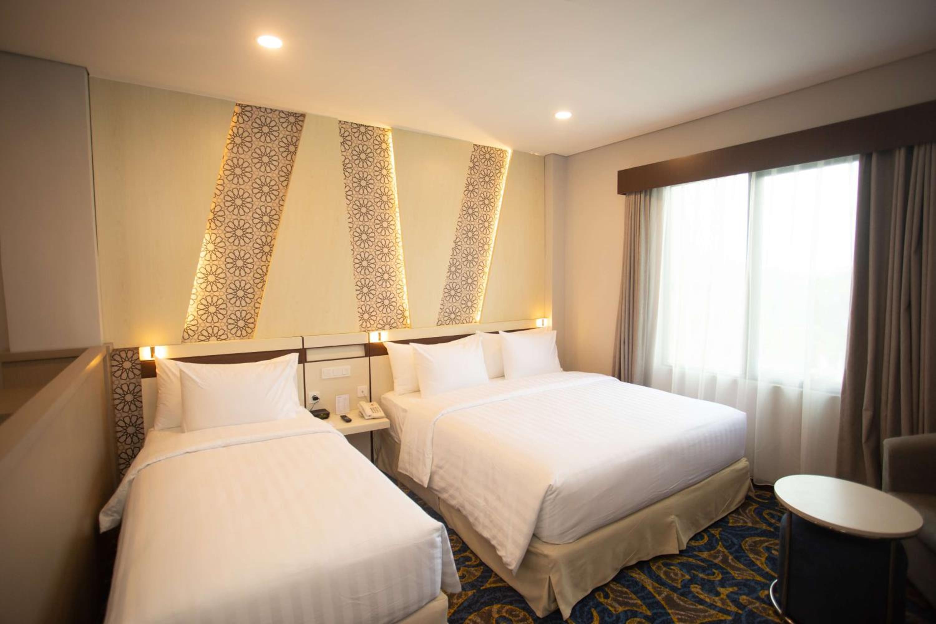 Executive Suite - Photo 9