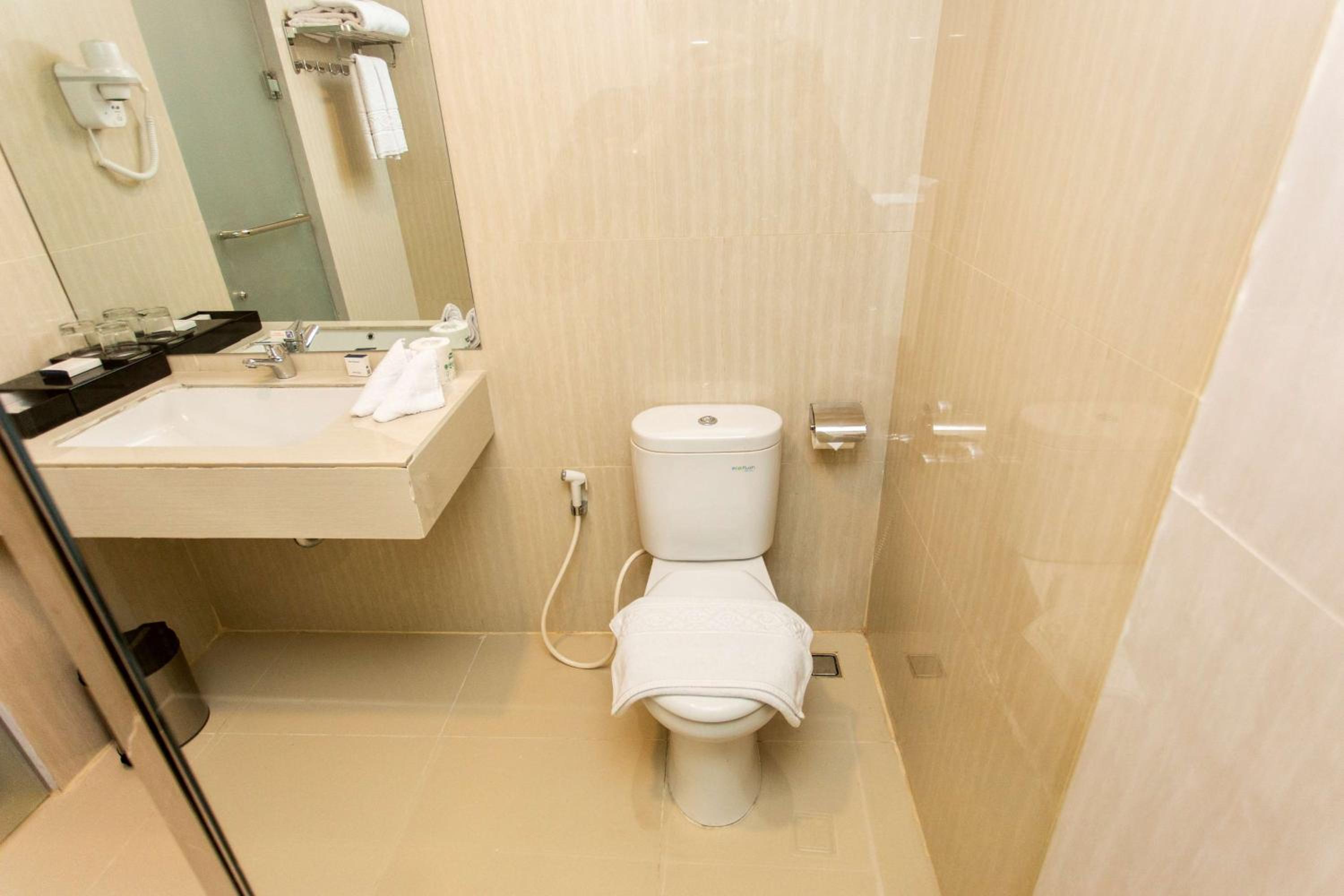 Deluxe Double Room - Non-Smoking - Photo 6