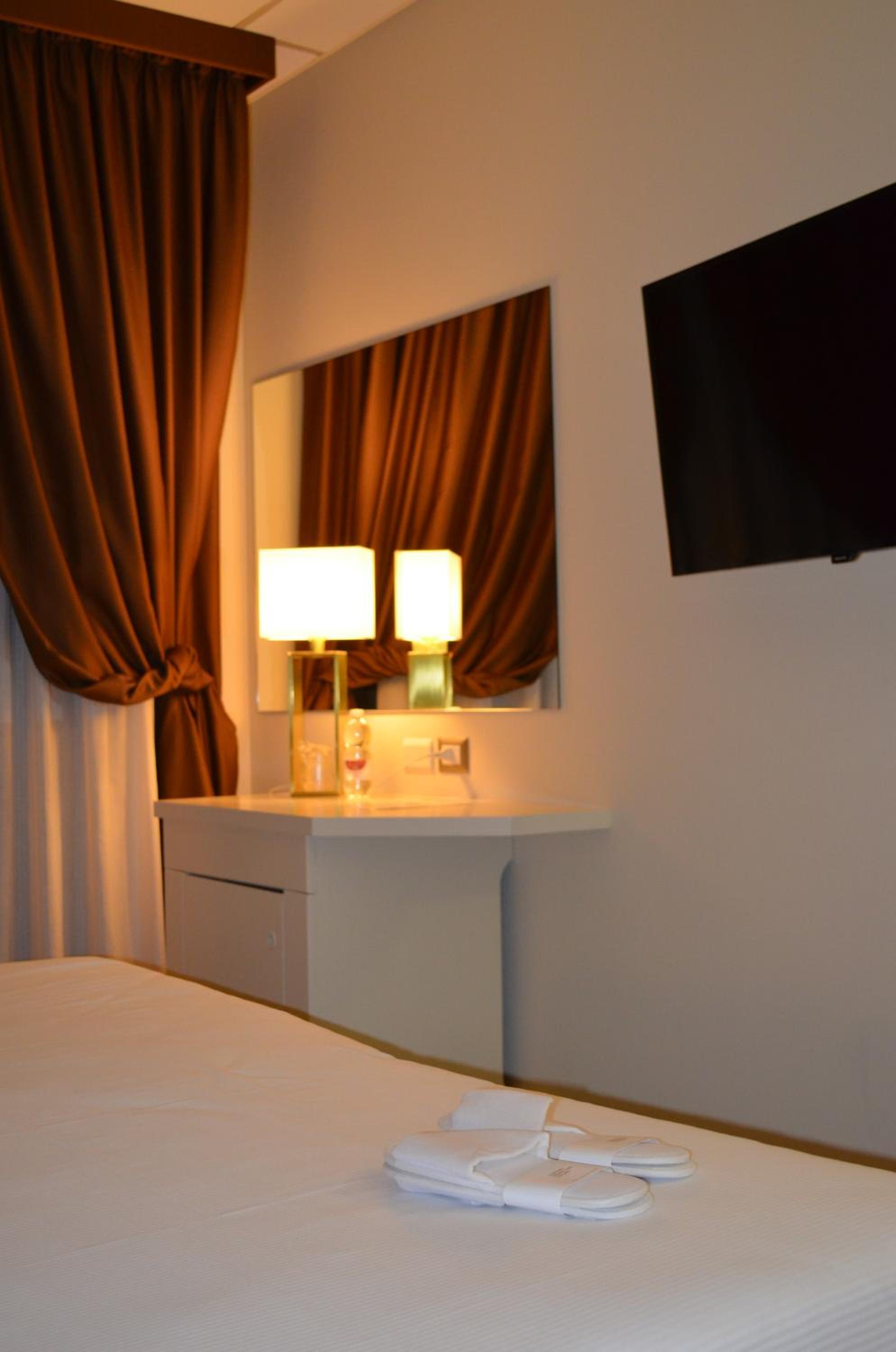 Double or Twin Room photo 1