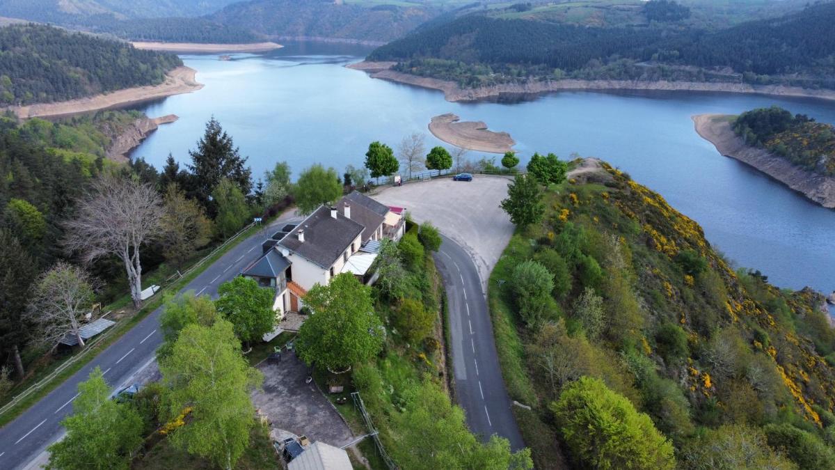 Triple Room with Lake View photo 1