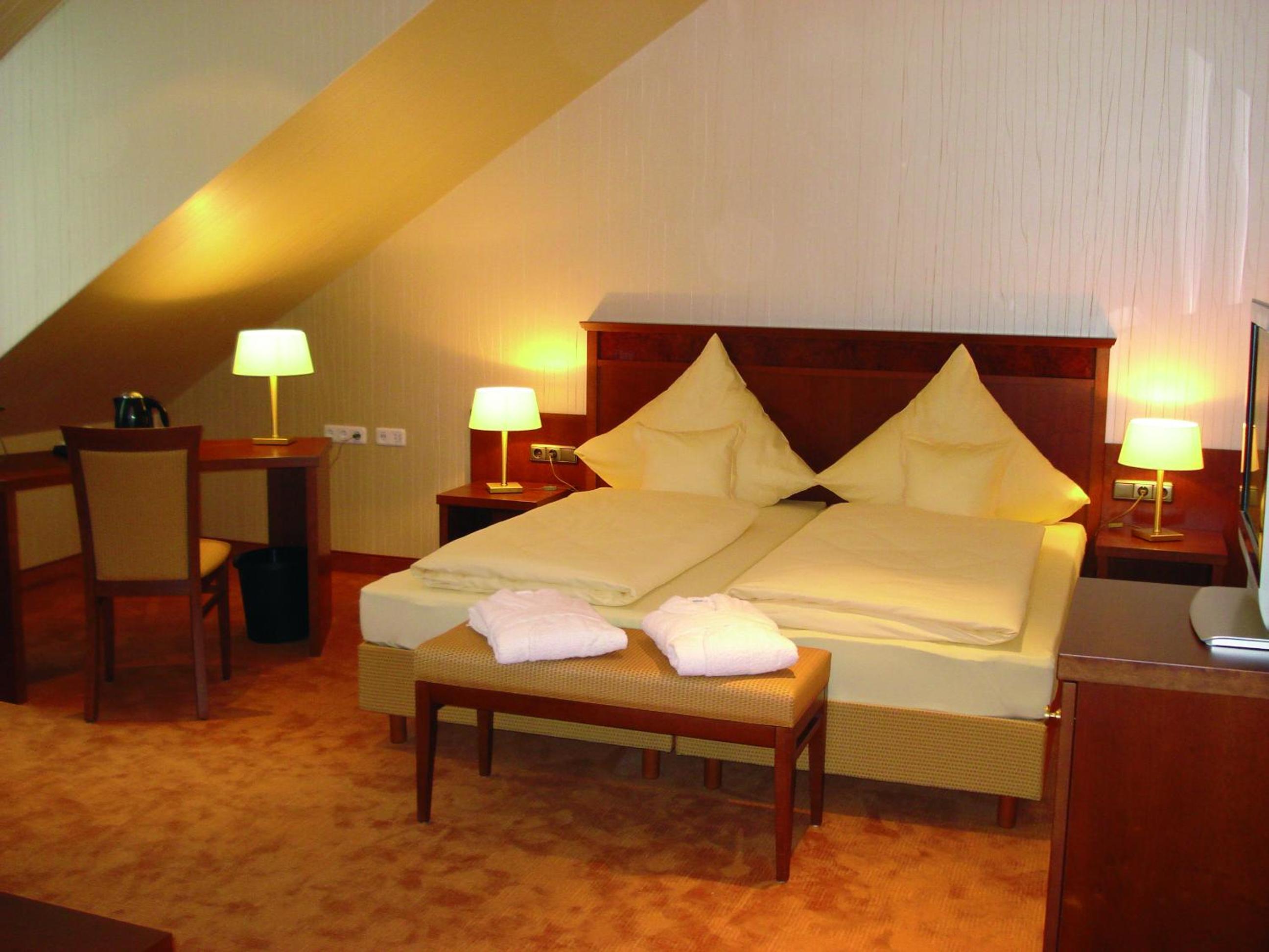 Double Room - Photo 11