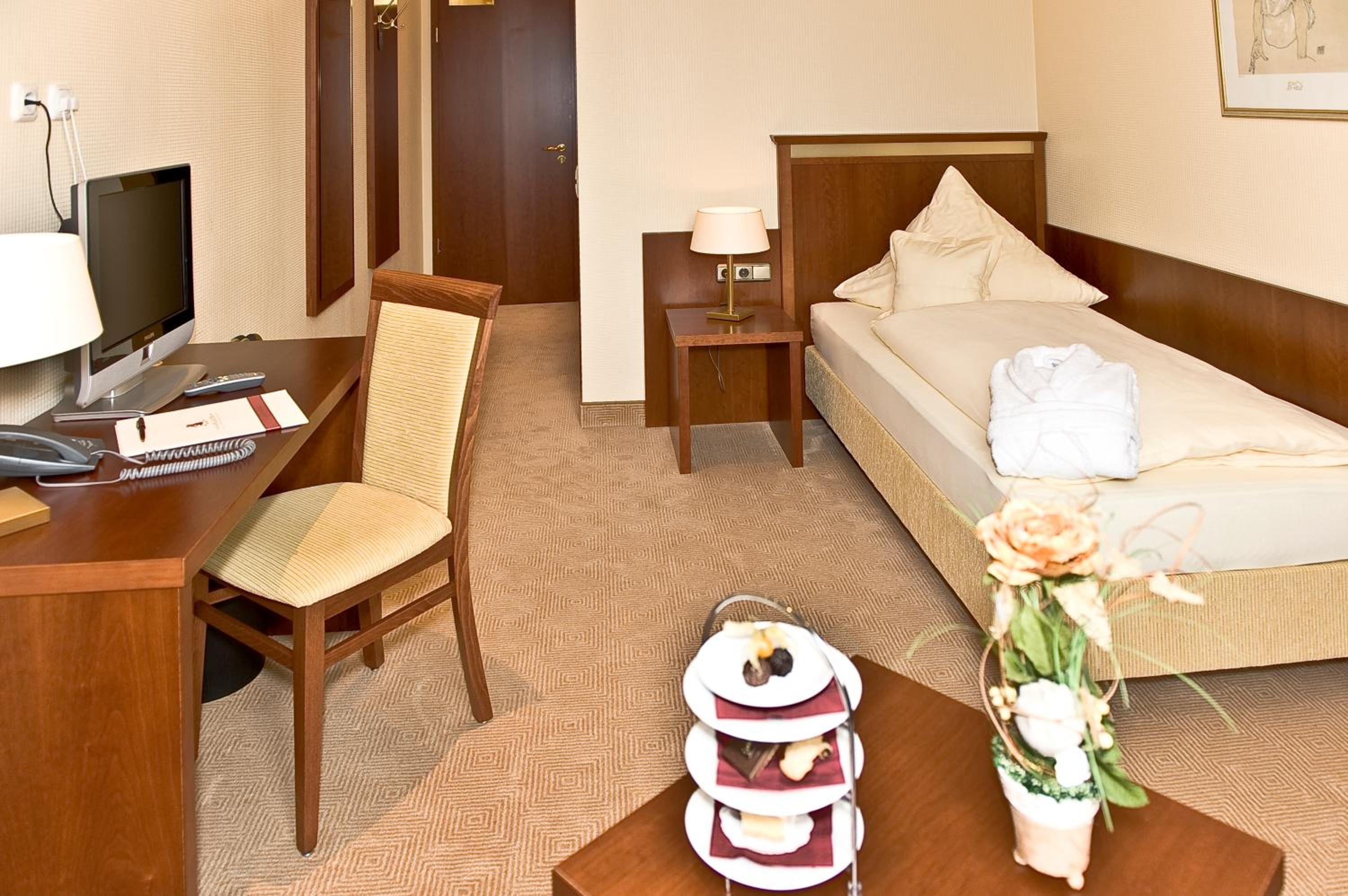 Single Room photo 2