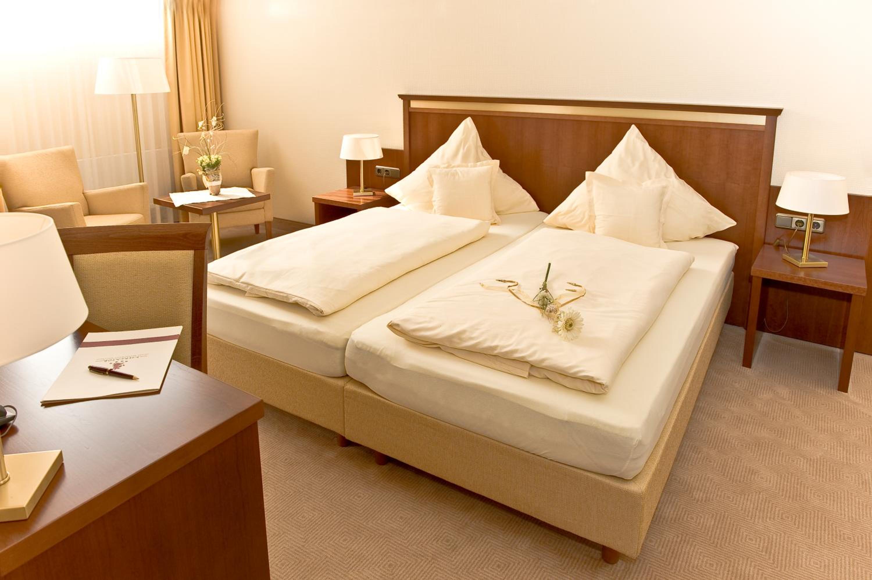 Double Room - Photo 8