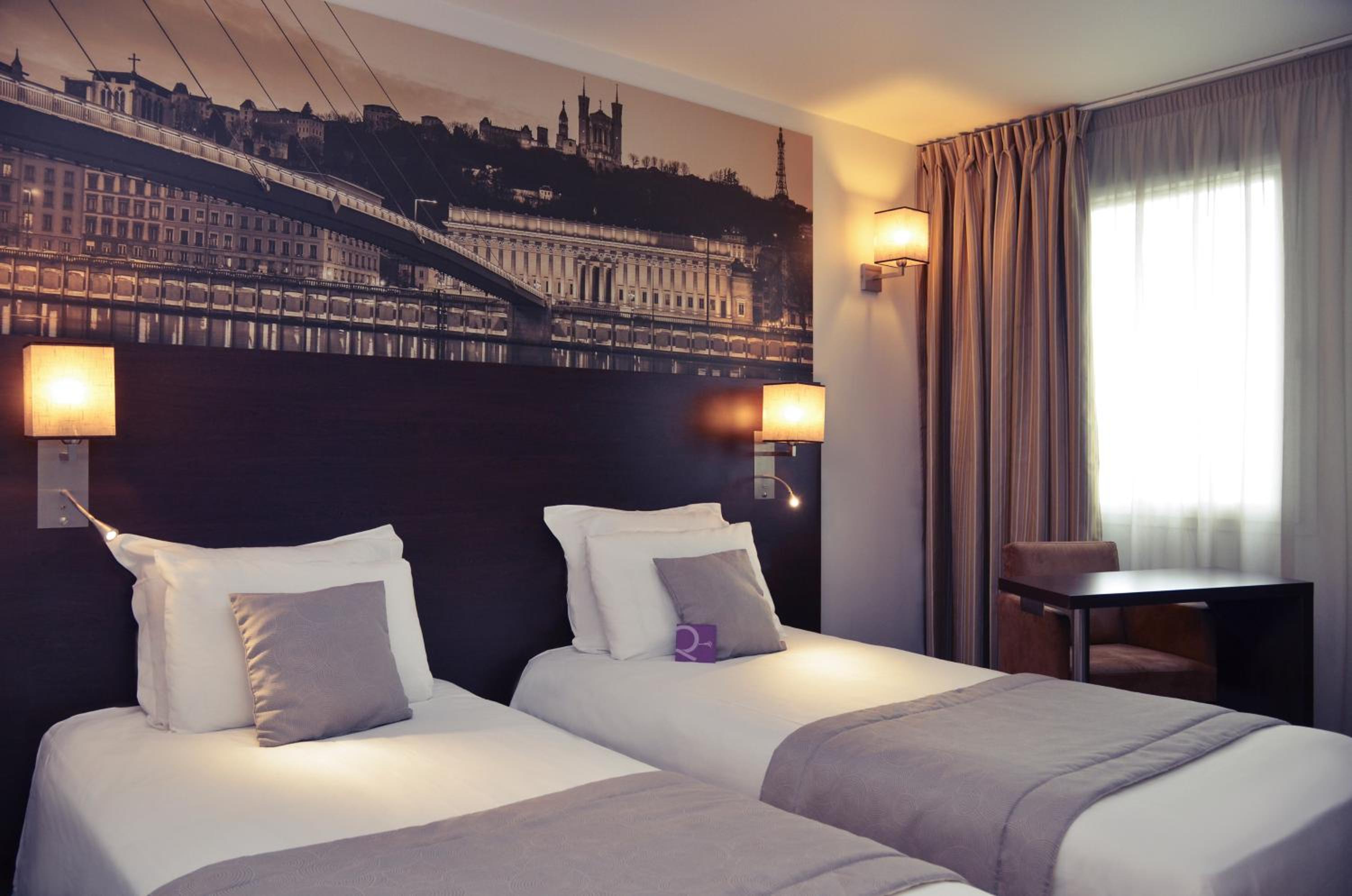 Standard Twin Room - Photo 7