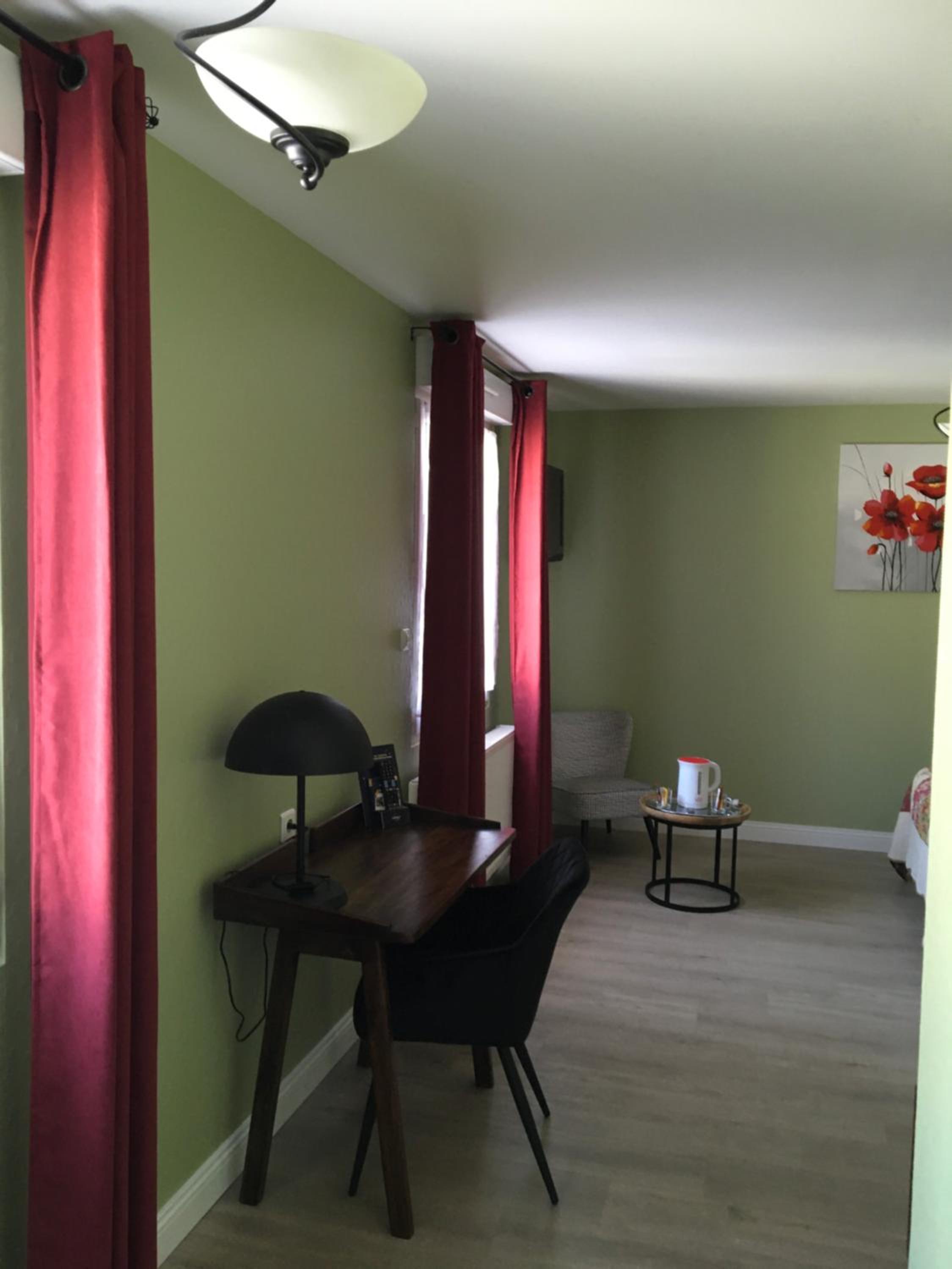 Family Room (6 Adults) photo 2