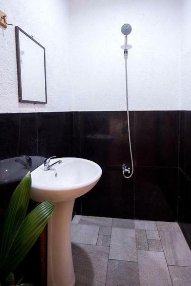 Double Room - Photo 9