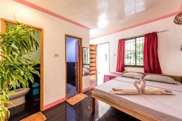 Double Room - Photo 5