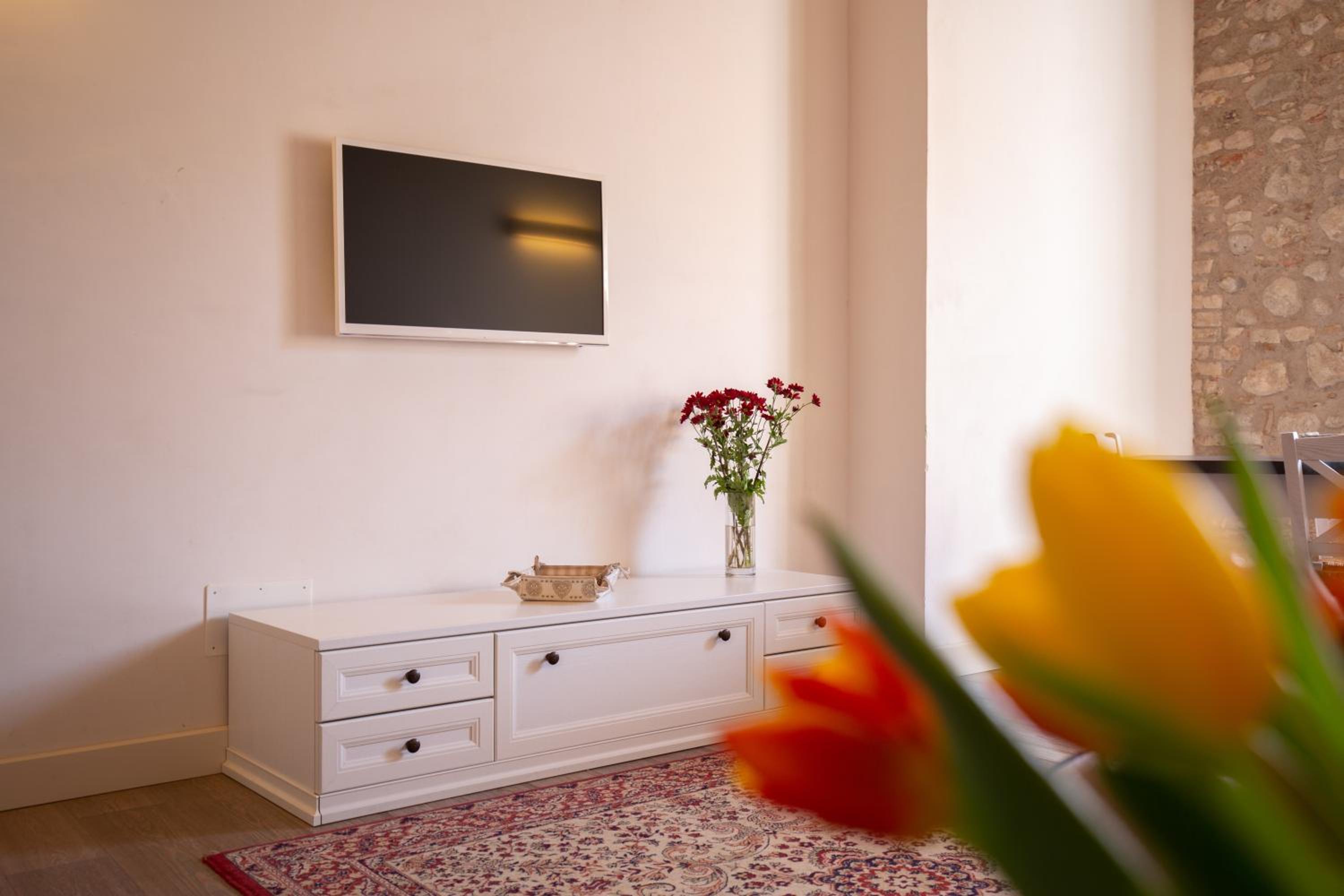 Standard Two-Bedroom Apartment photo 2