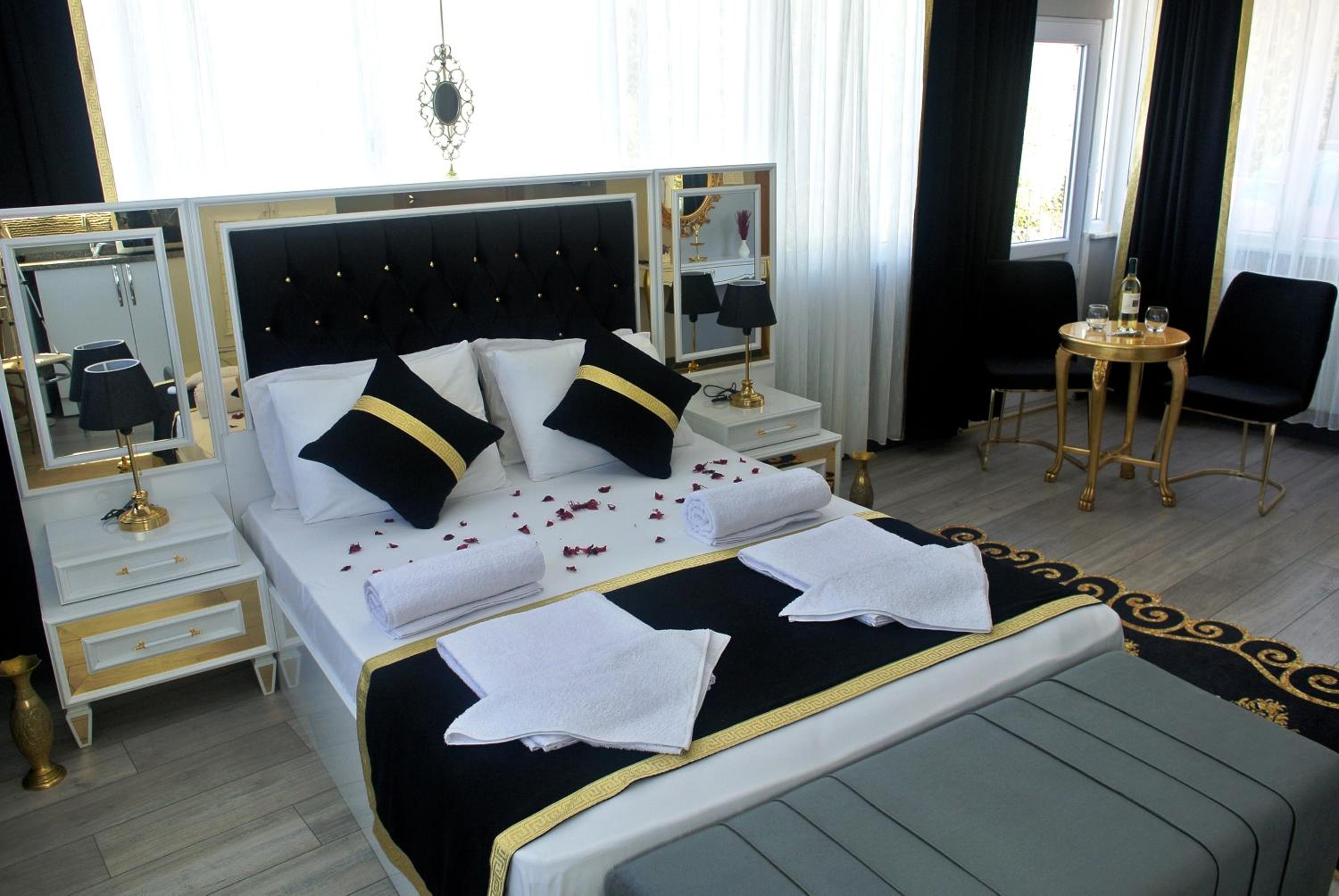 Double Room with Balcony and Sea View photo 2