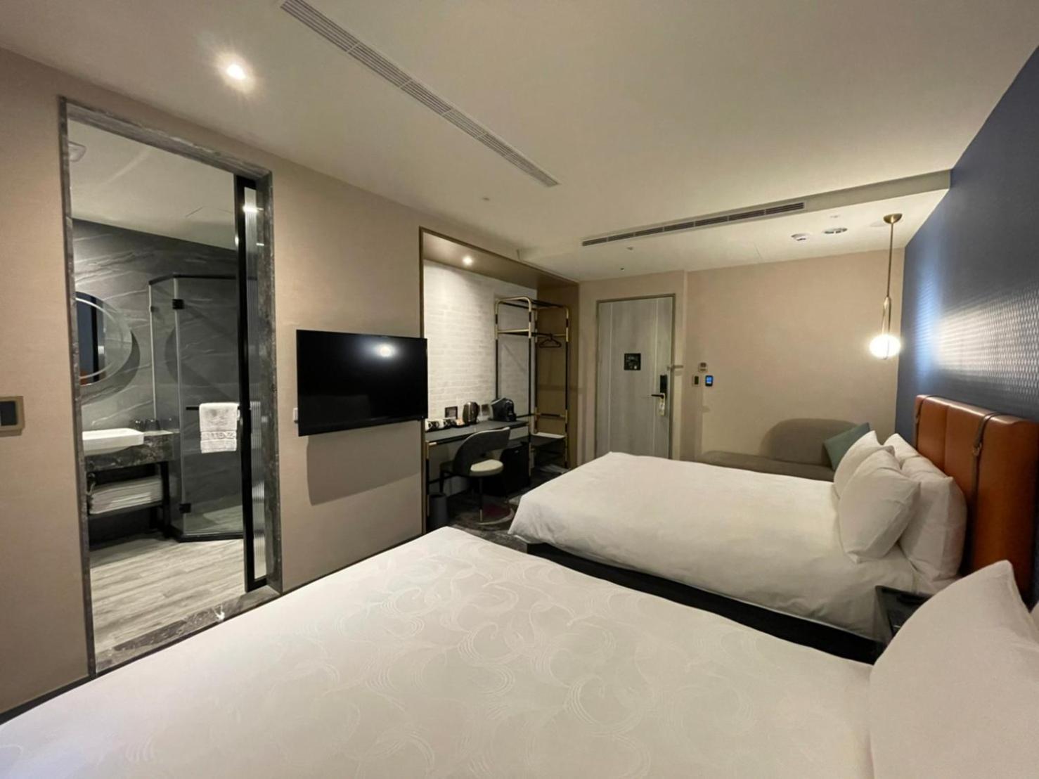 Deluxe Quadruple Room - Photo 3