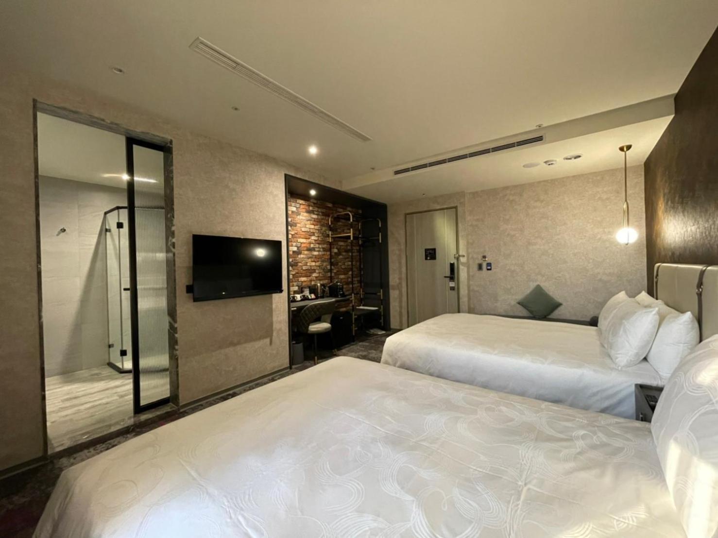 Standard Quadruple Room - Photo 3