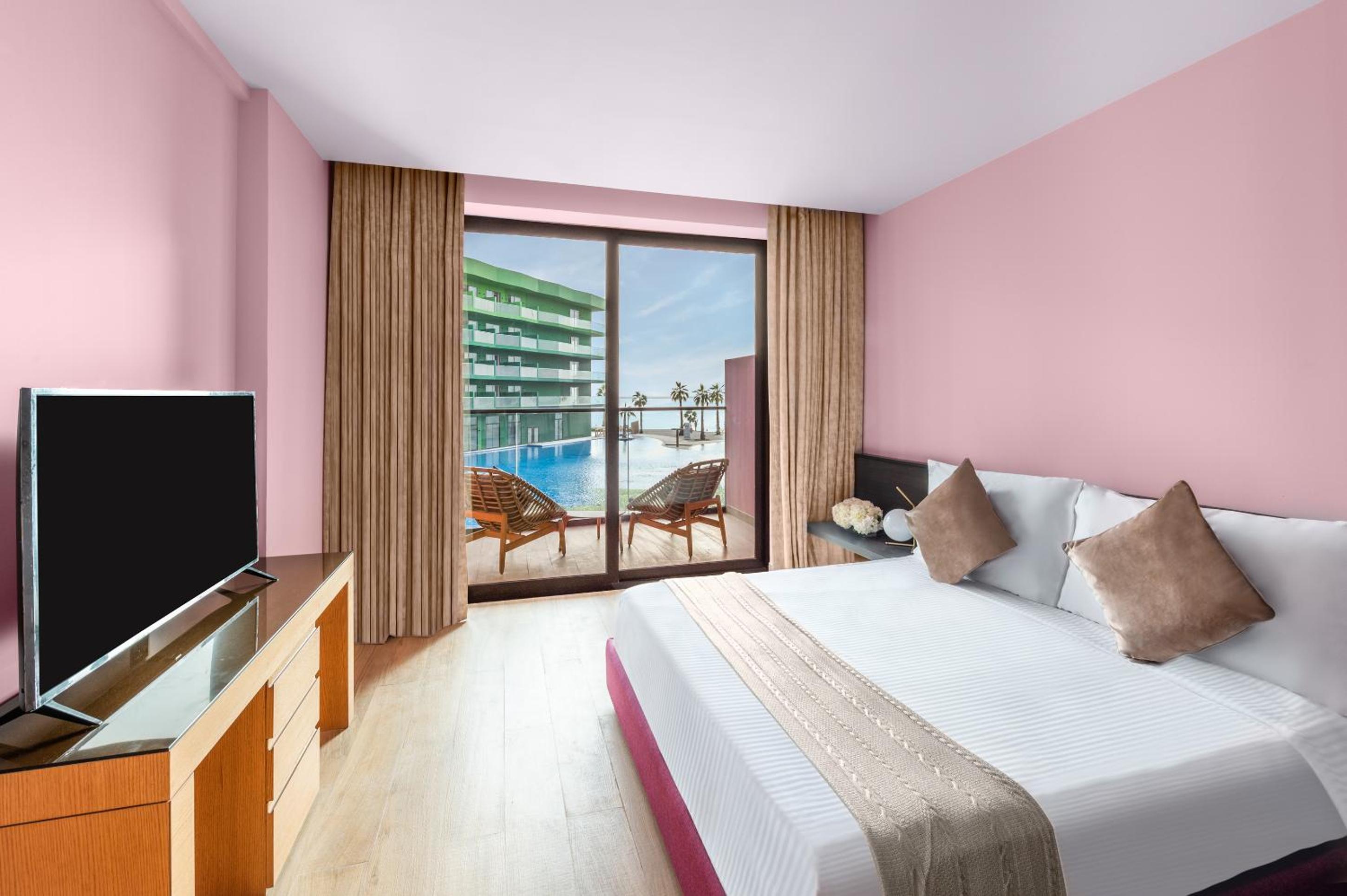 Premium King Room with Pool and Sea View